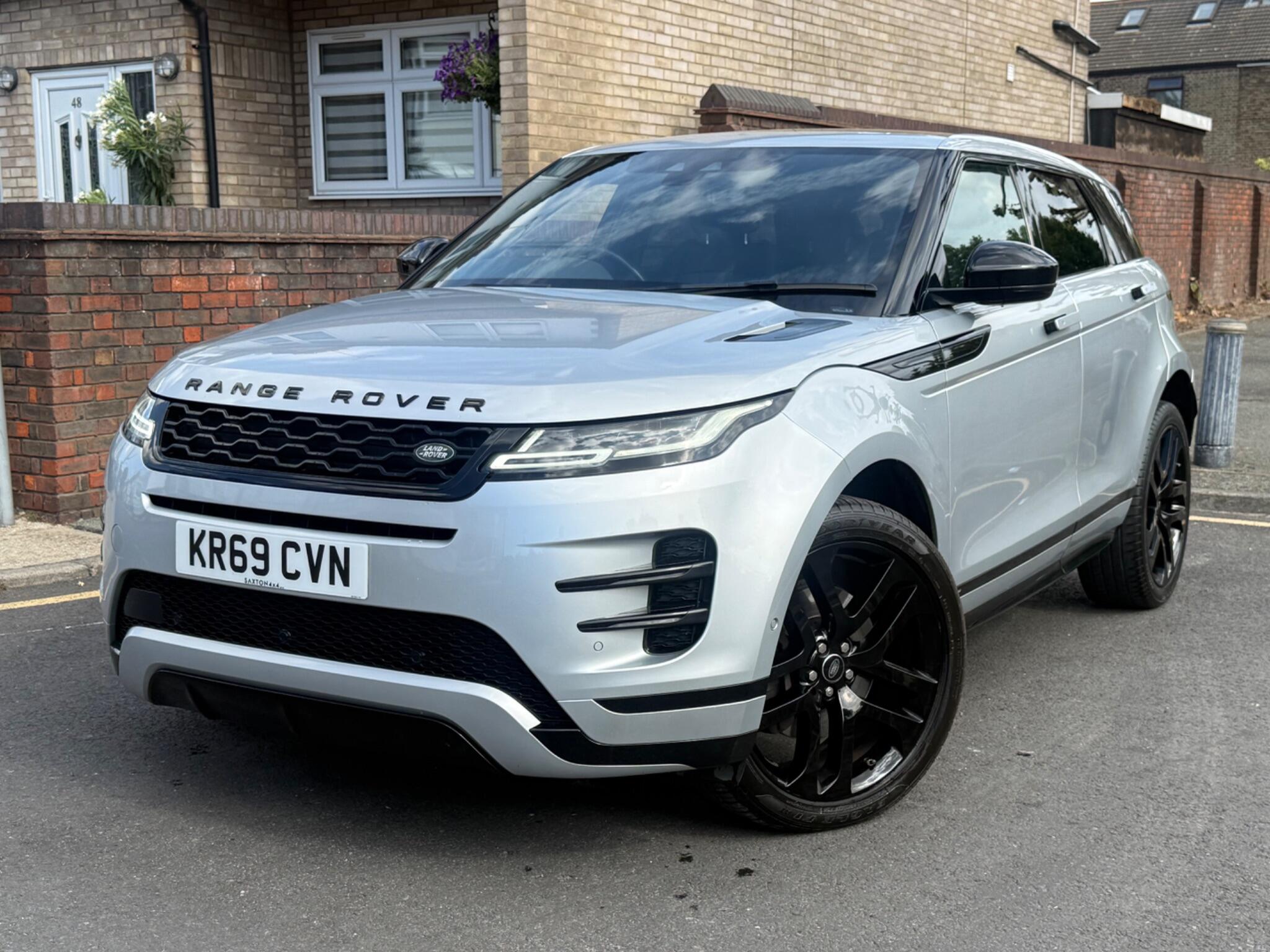 Land Rover Range Rover Evoque view 3