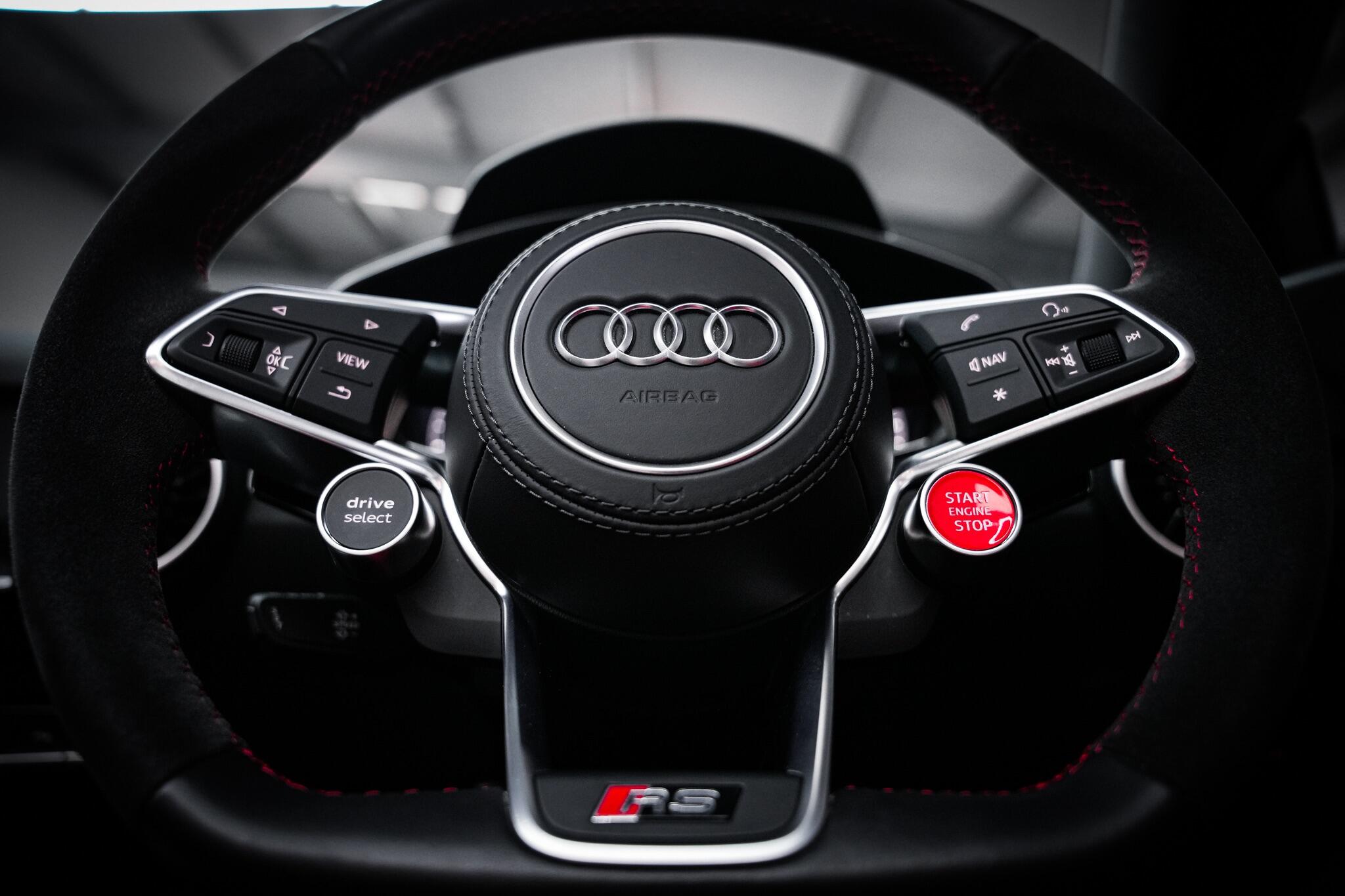 Audi TT RS view 9