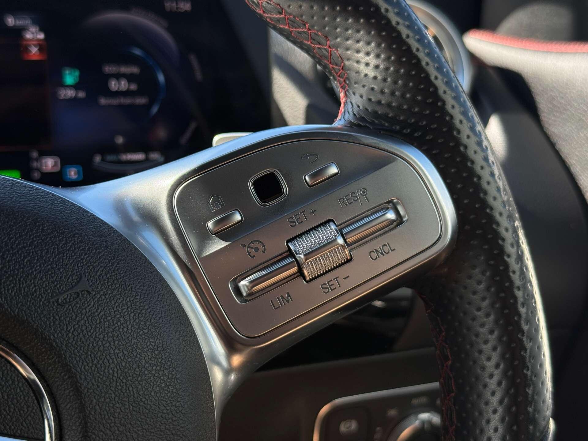 Mercedes-Benz EQA view 54