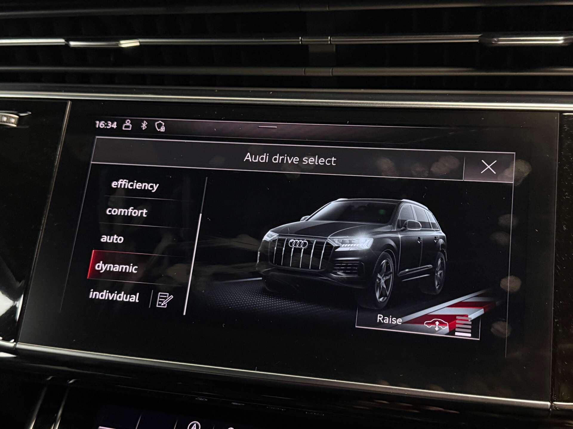 Audi Q7 view 35