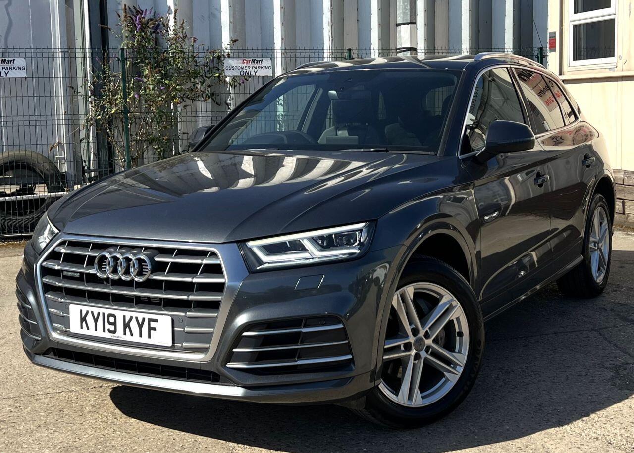 Audi Q5 view 2