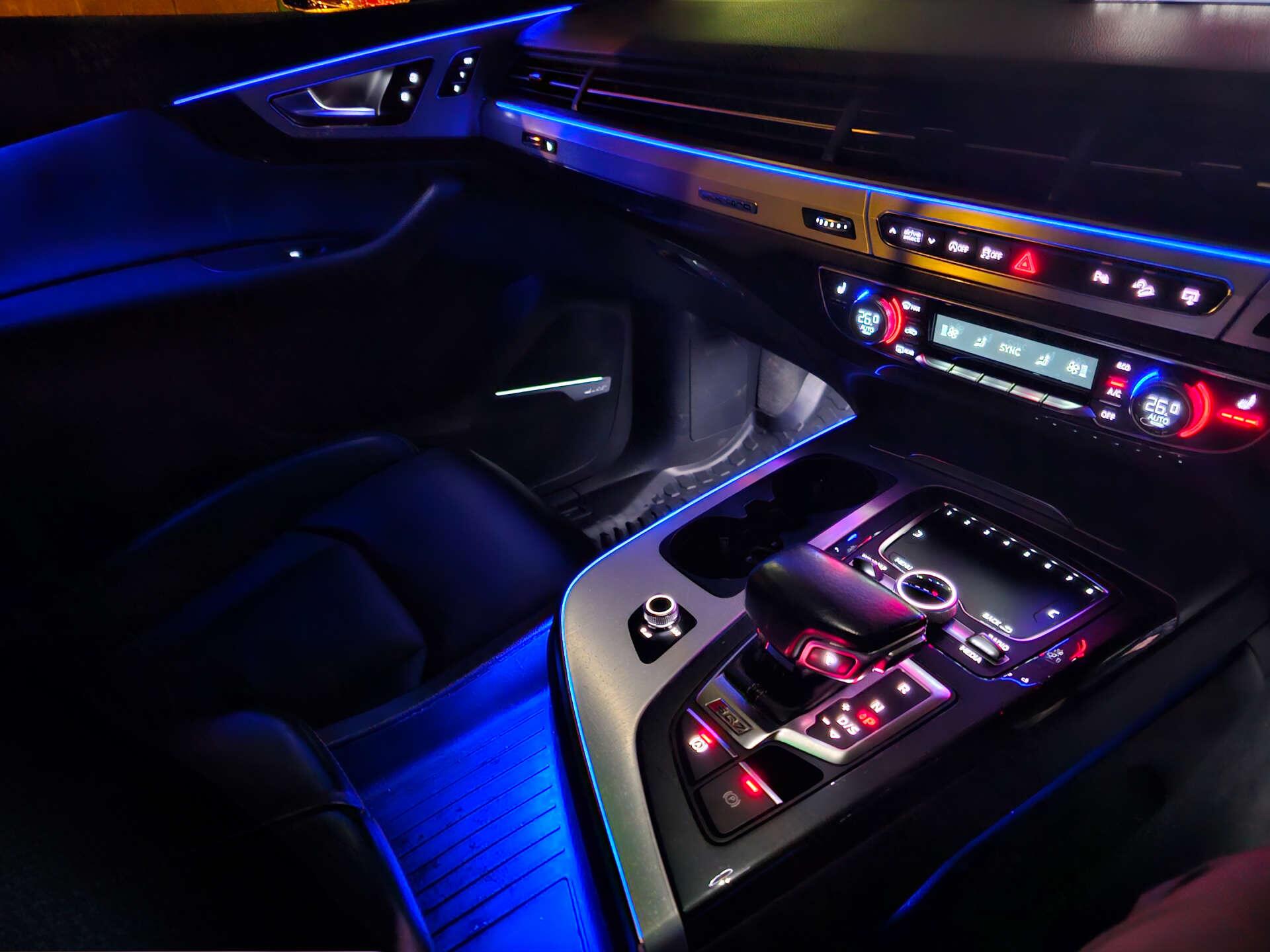 Audi SQ7 view 21