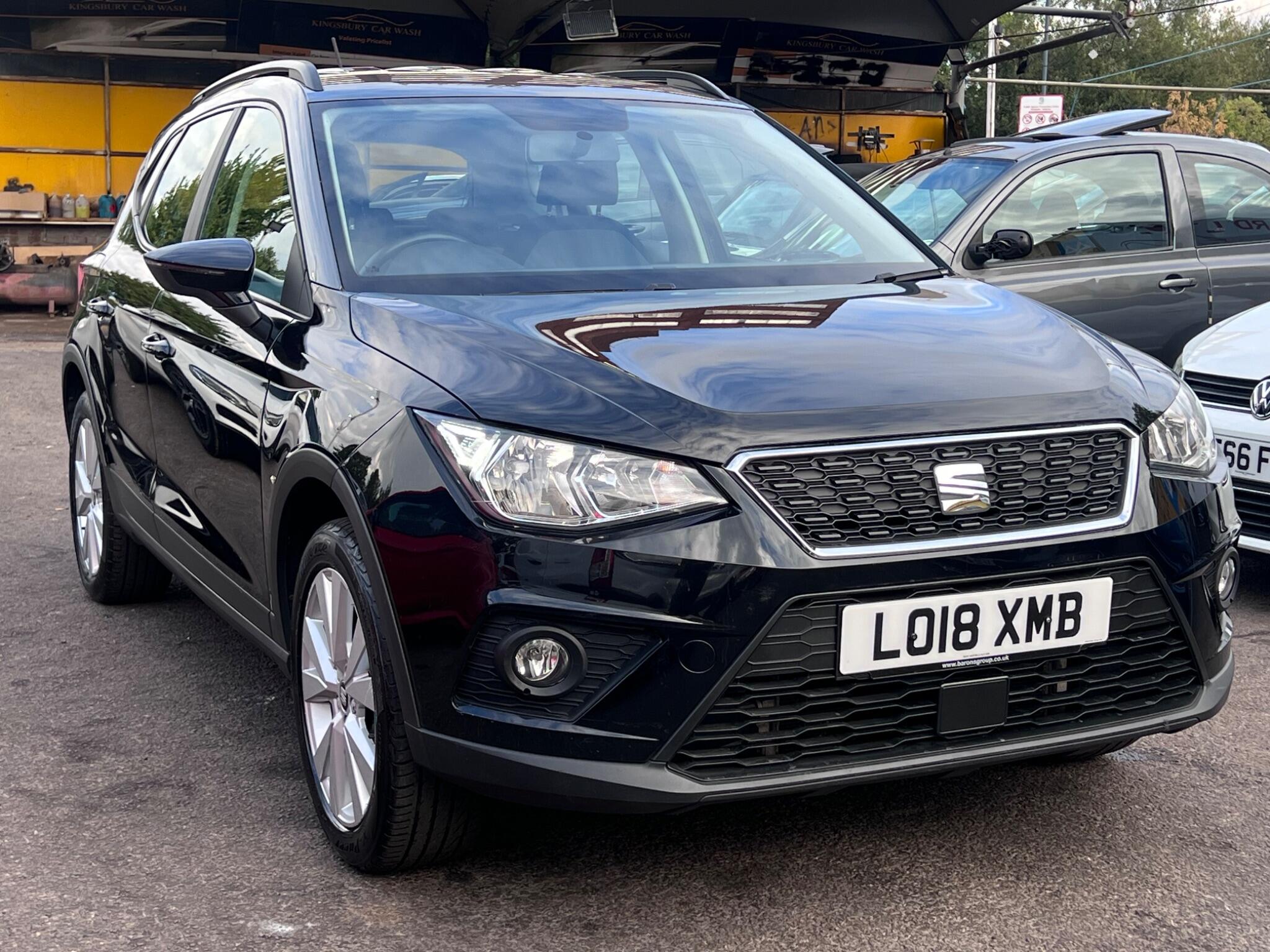 Seat Arona main image