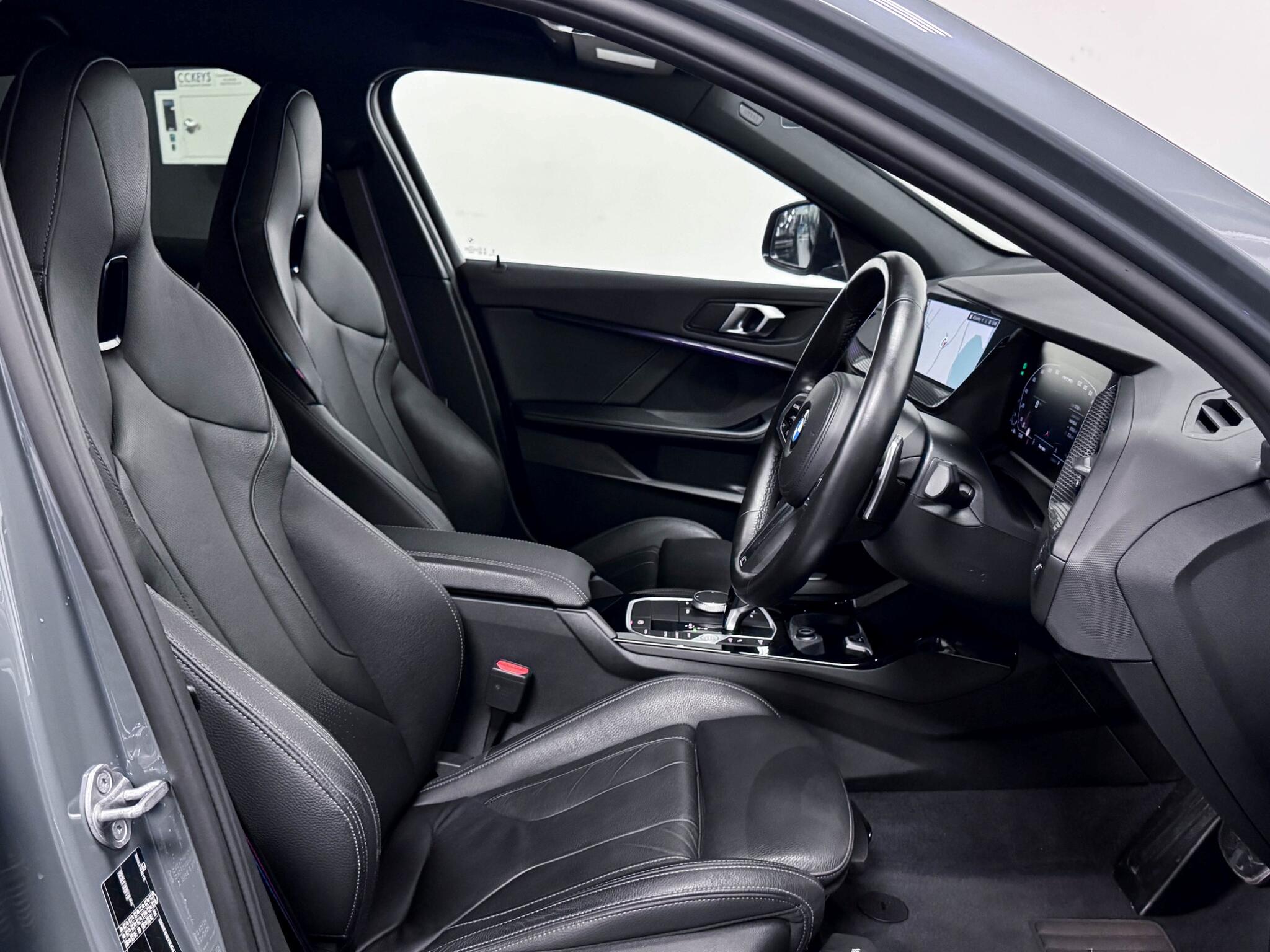BMW 1 Series view 26