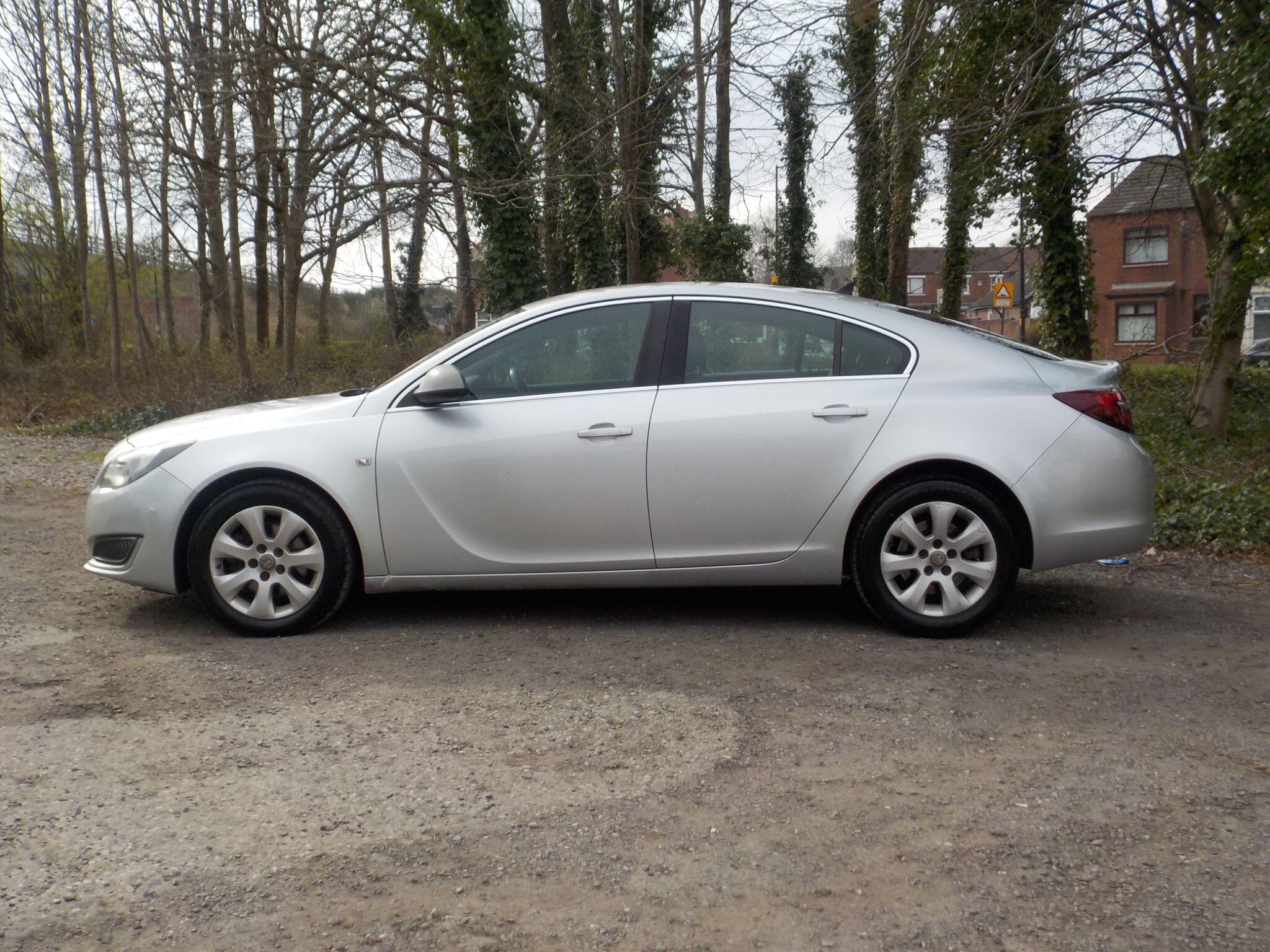 Vauxhall Insignia 2.0 CDTi Tech Line Auto Euro 5 5dr