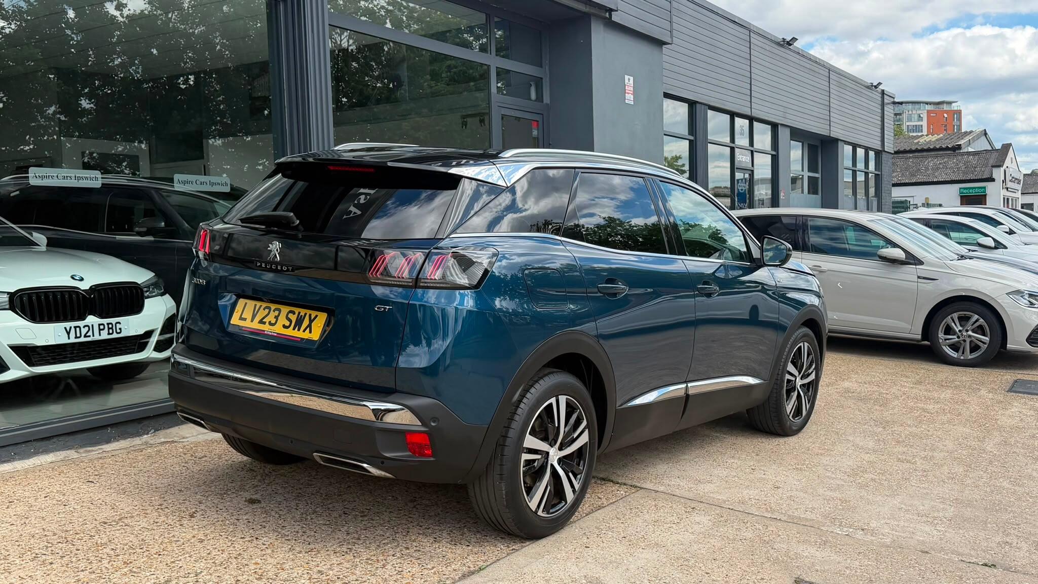 Peugeot 3008 view 13