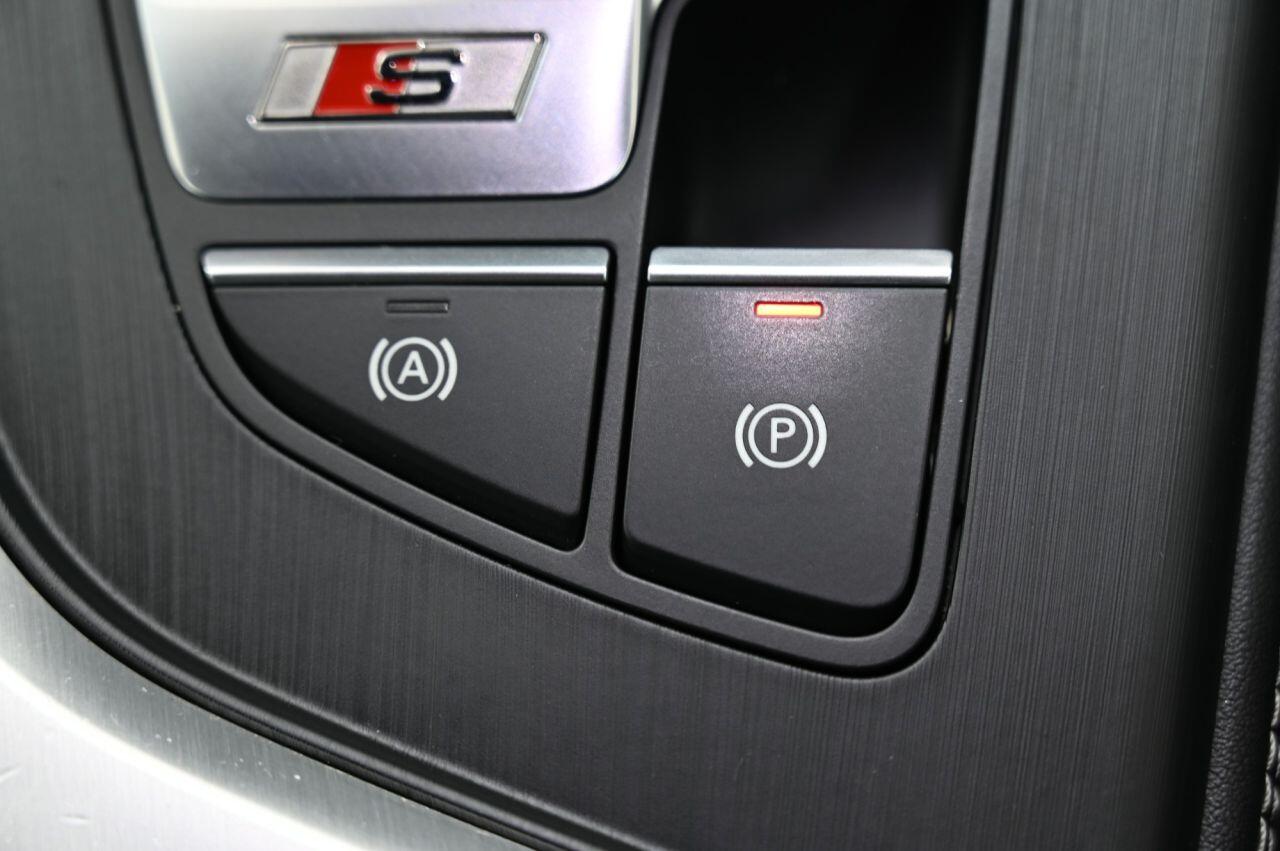 Audi S4 Avant view 39