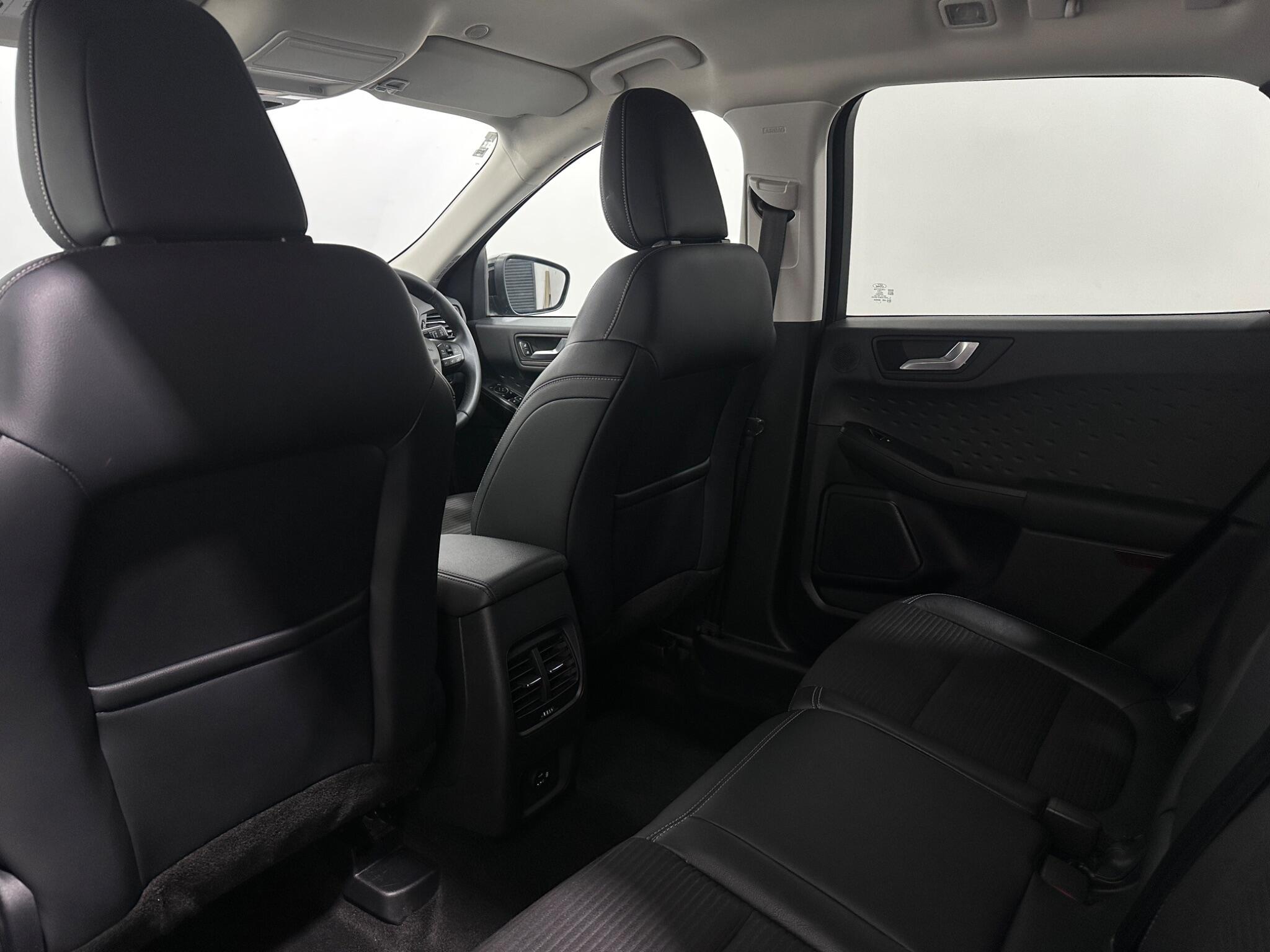 Ford Kuga view 36
