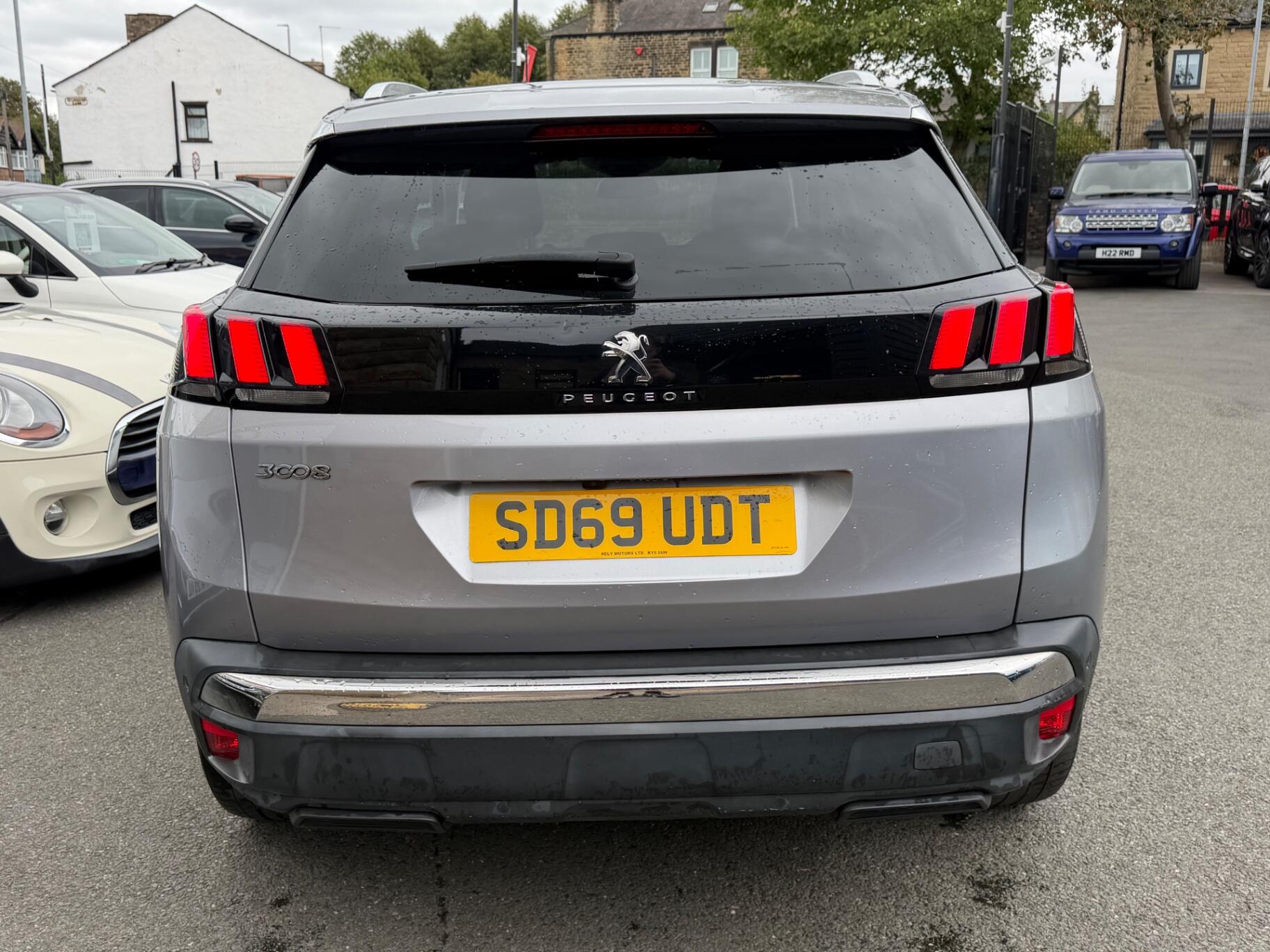 Peugeot 3008 view 7