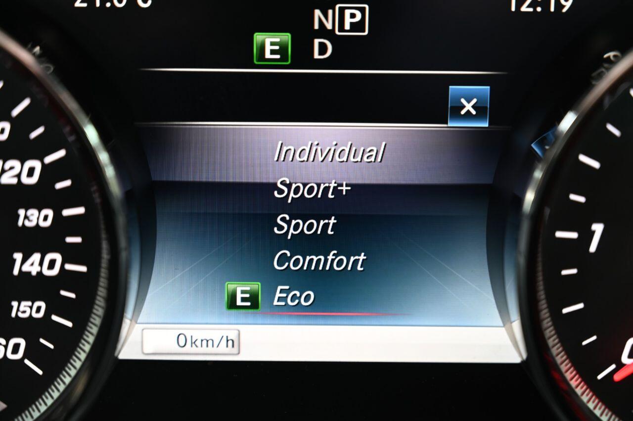 Mercedes-Benz E Class view 23