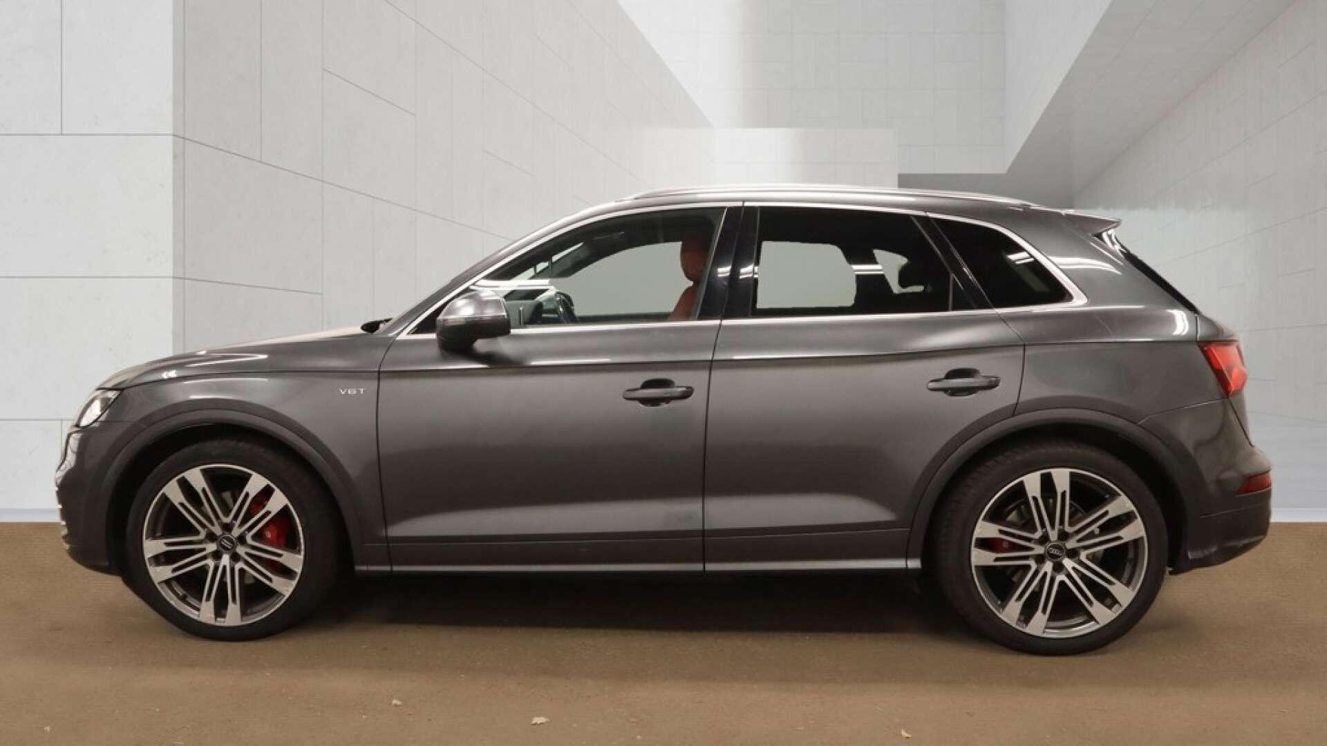 Audi SQ5 view 7
