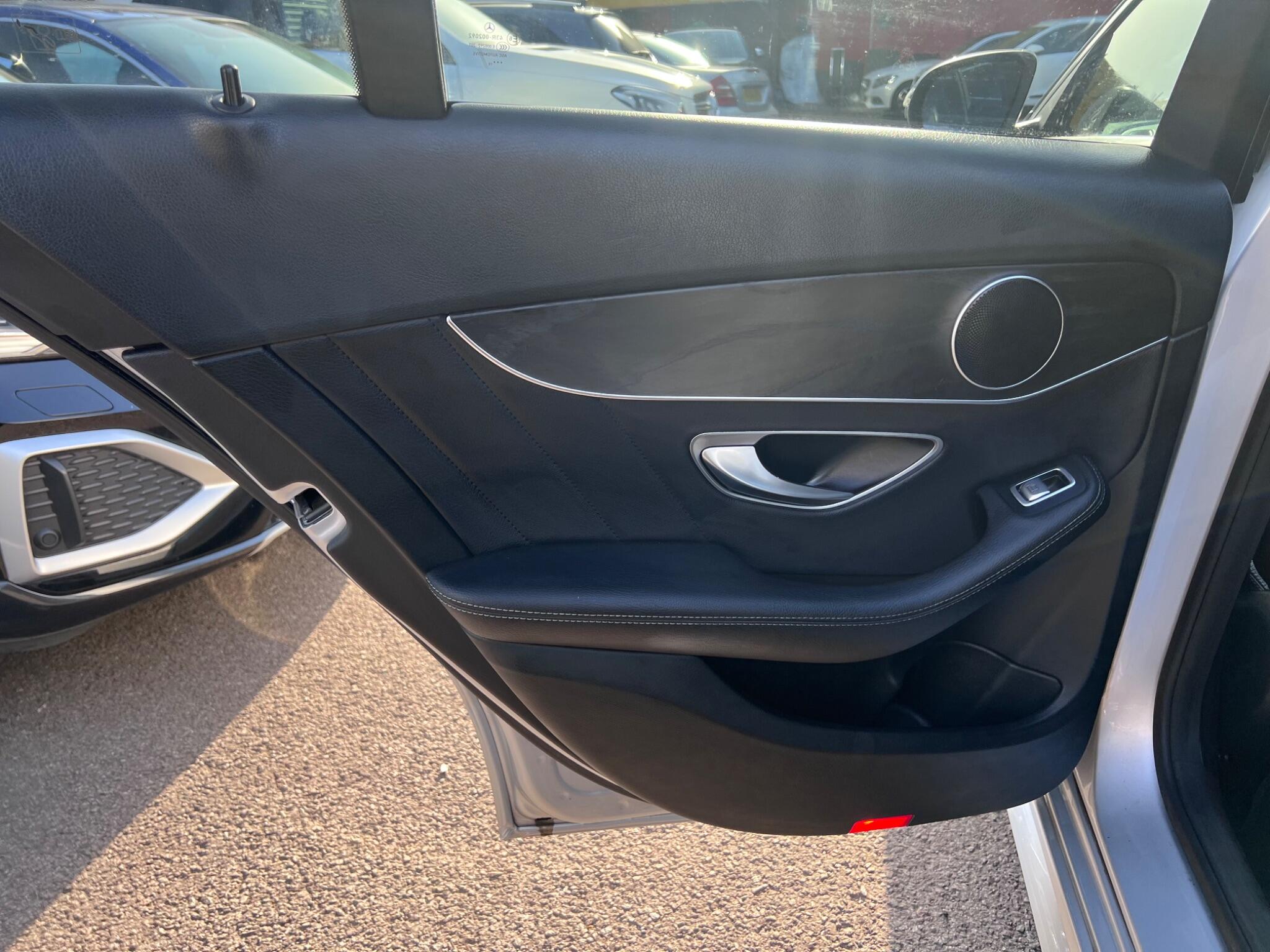 Mercedes-Benz C Class view 36