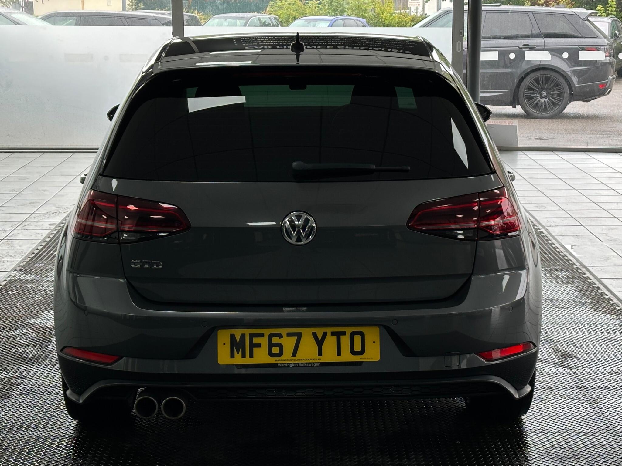 Volkswagen Golf view 12