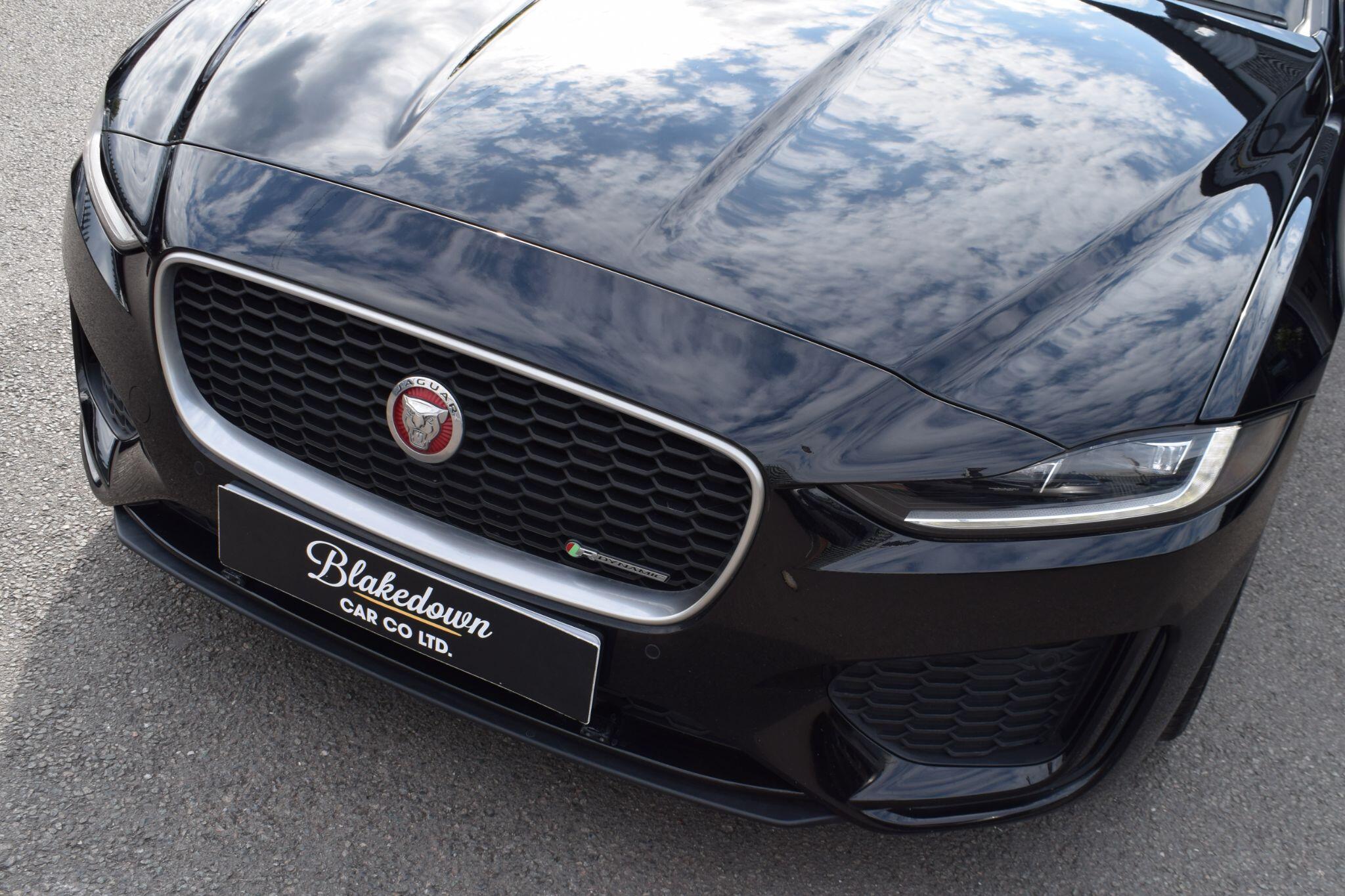 Jaguar Xe view 41