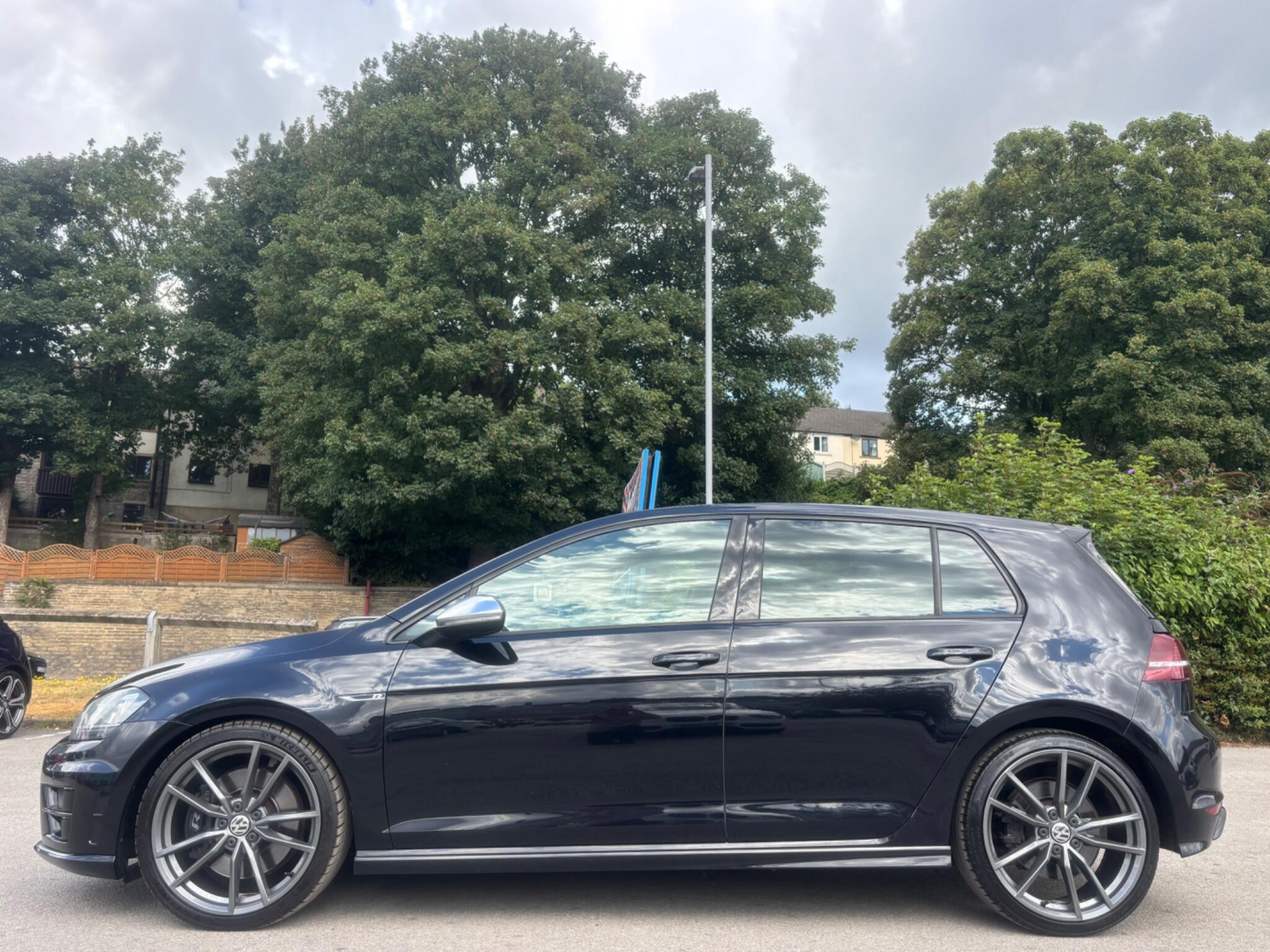 Volkswagen Golf view 8