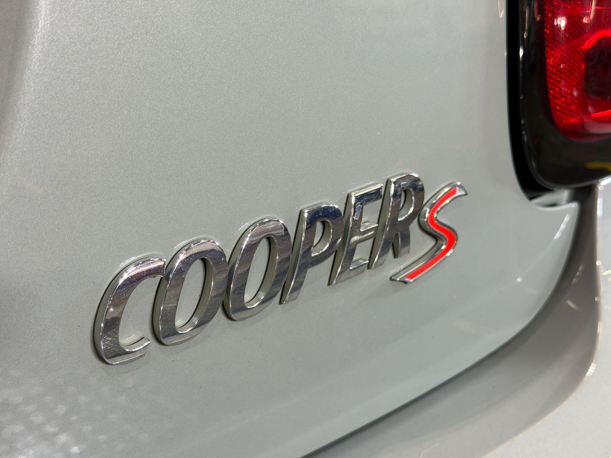 Mini Hatch view 14