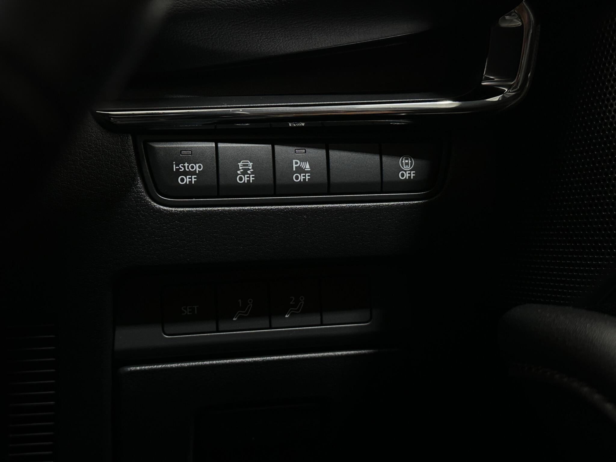 Mazda Mazda3 view 18