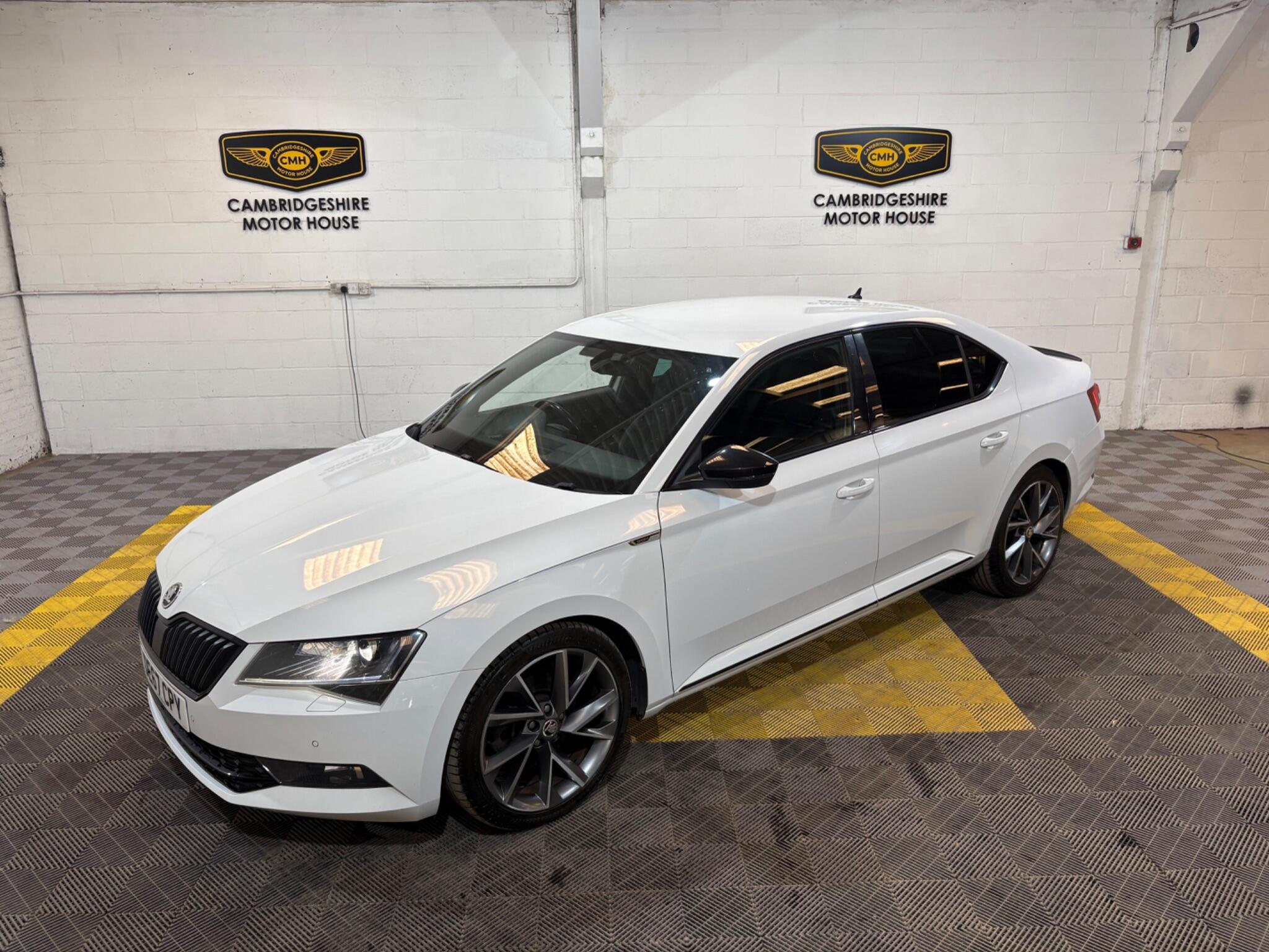 Skoda Superb view 3
