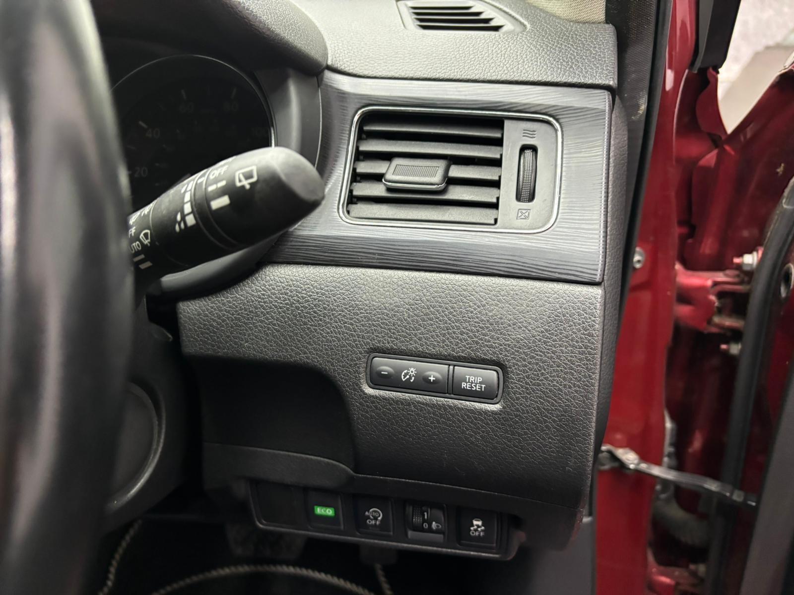 Nissan Pulsar view 19