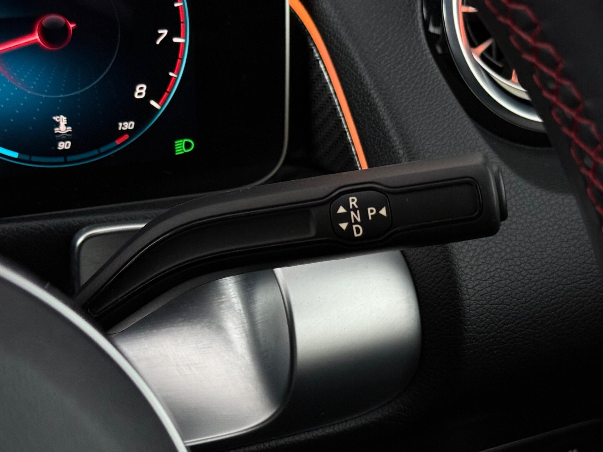 Mercedes-Benz GLB view 17