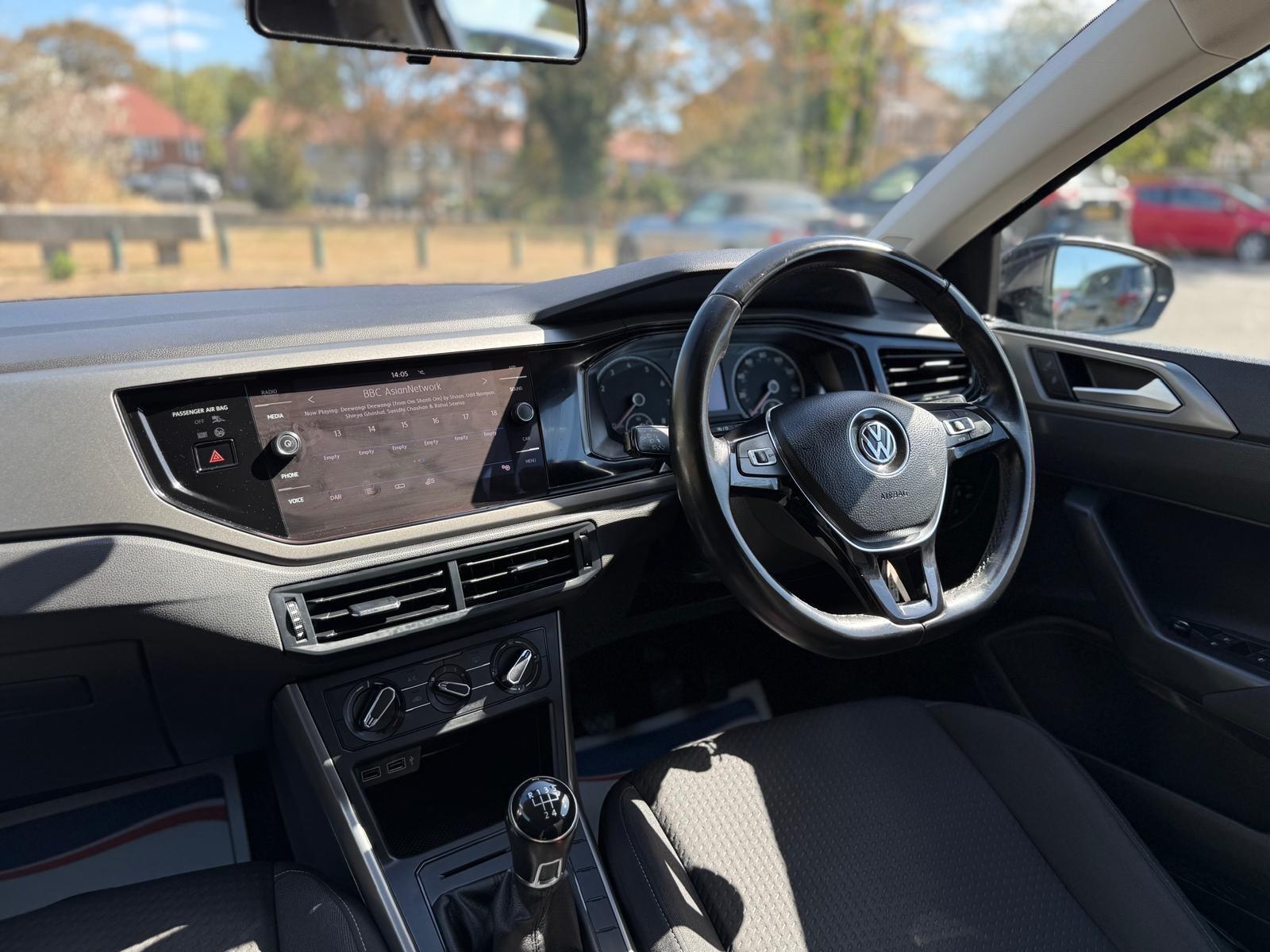 Volkswagen Polo view 22