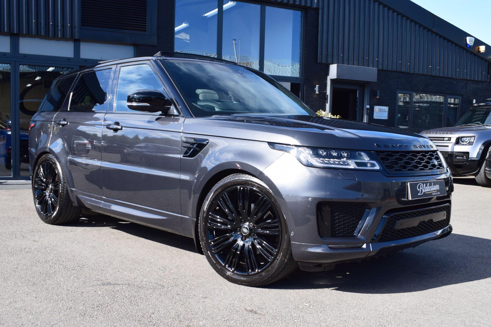 Land Rover Range Rover Sport view 3