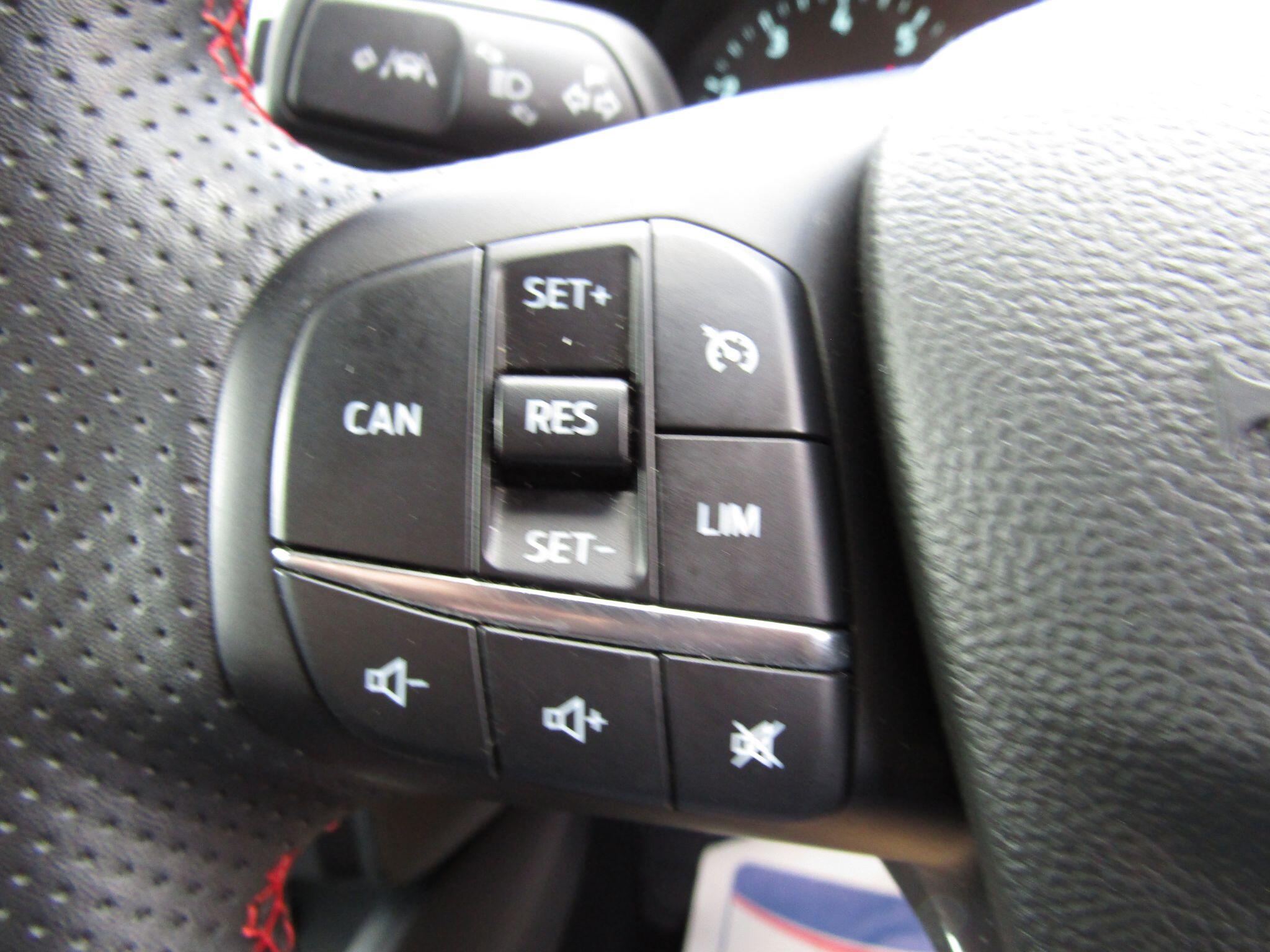 Ford Focus view 18