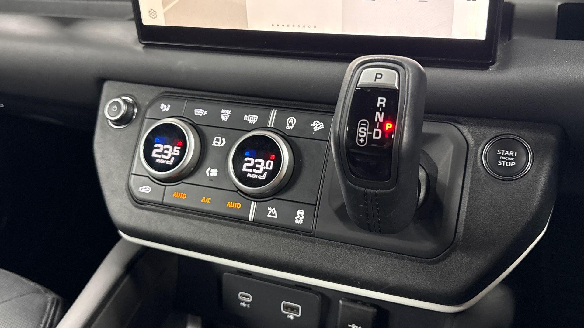 Land Rover Defender view 13