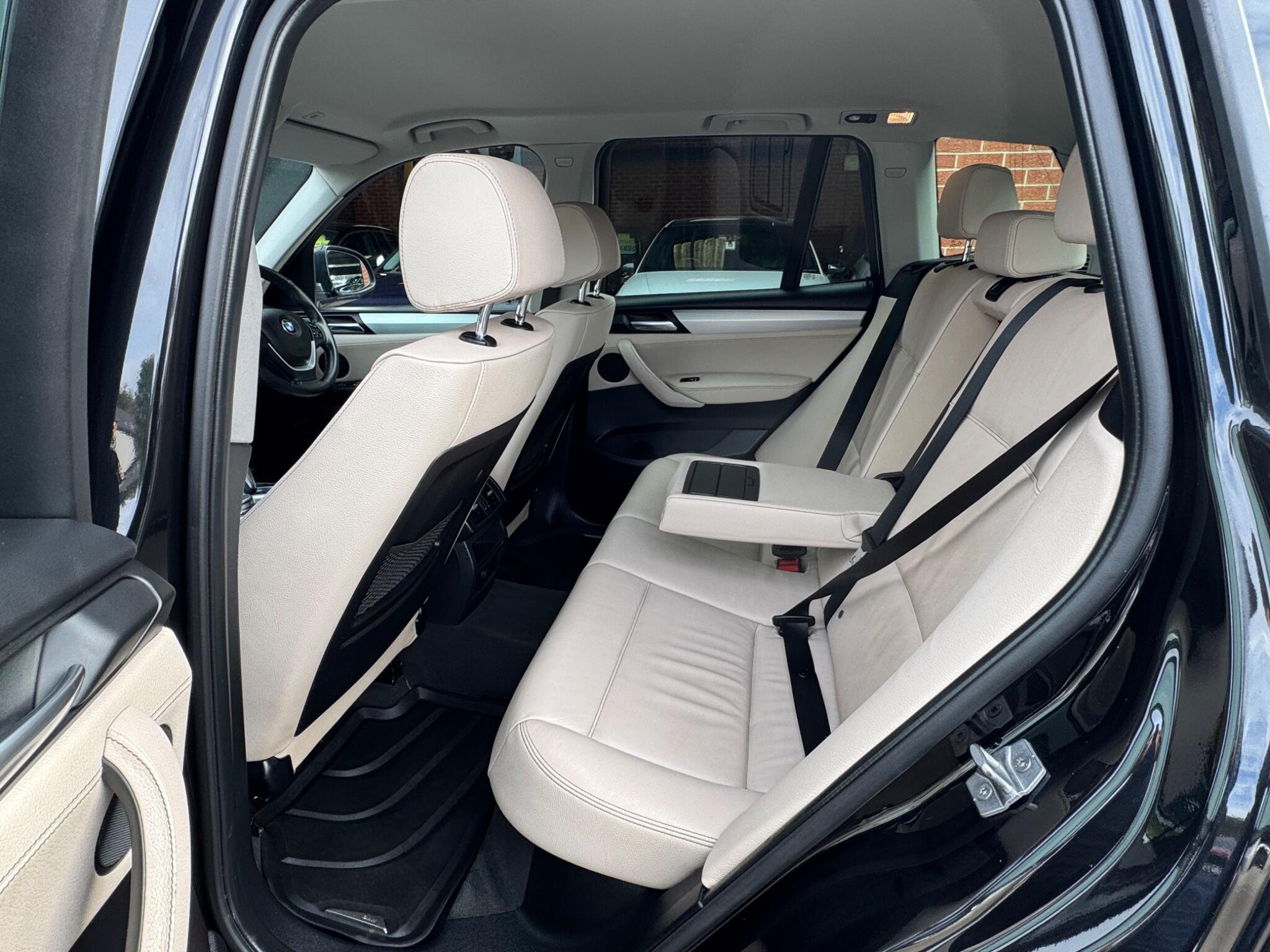 BMW X3 view 7