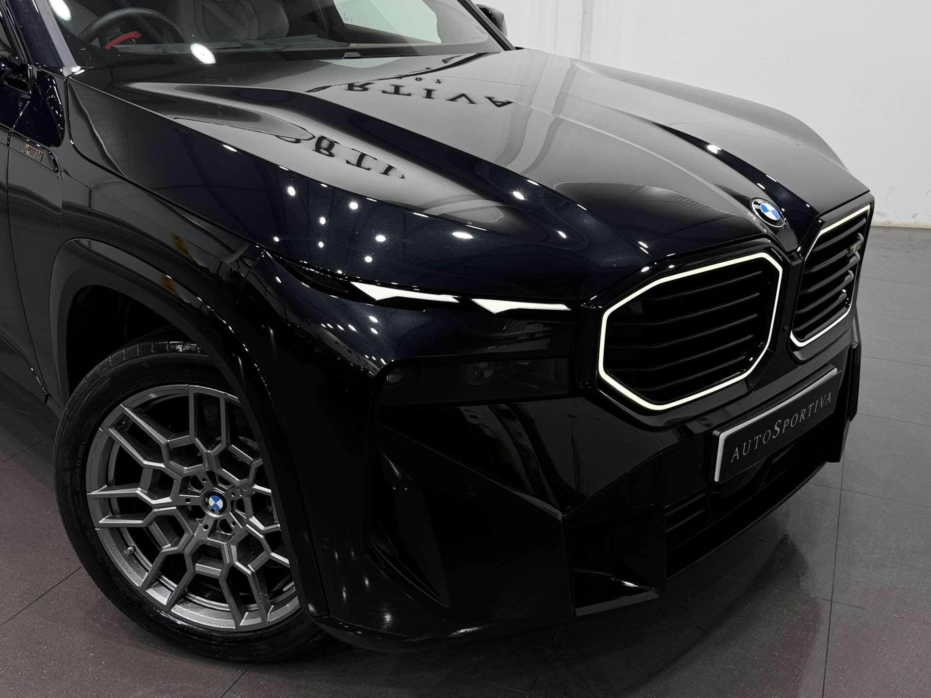 BMW XM view 35