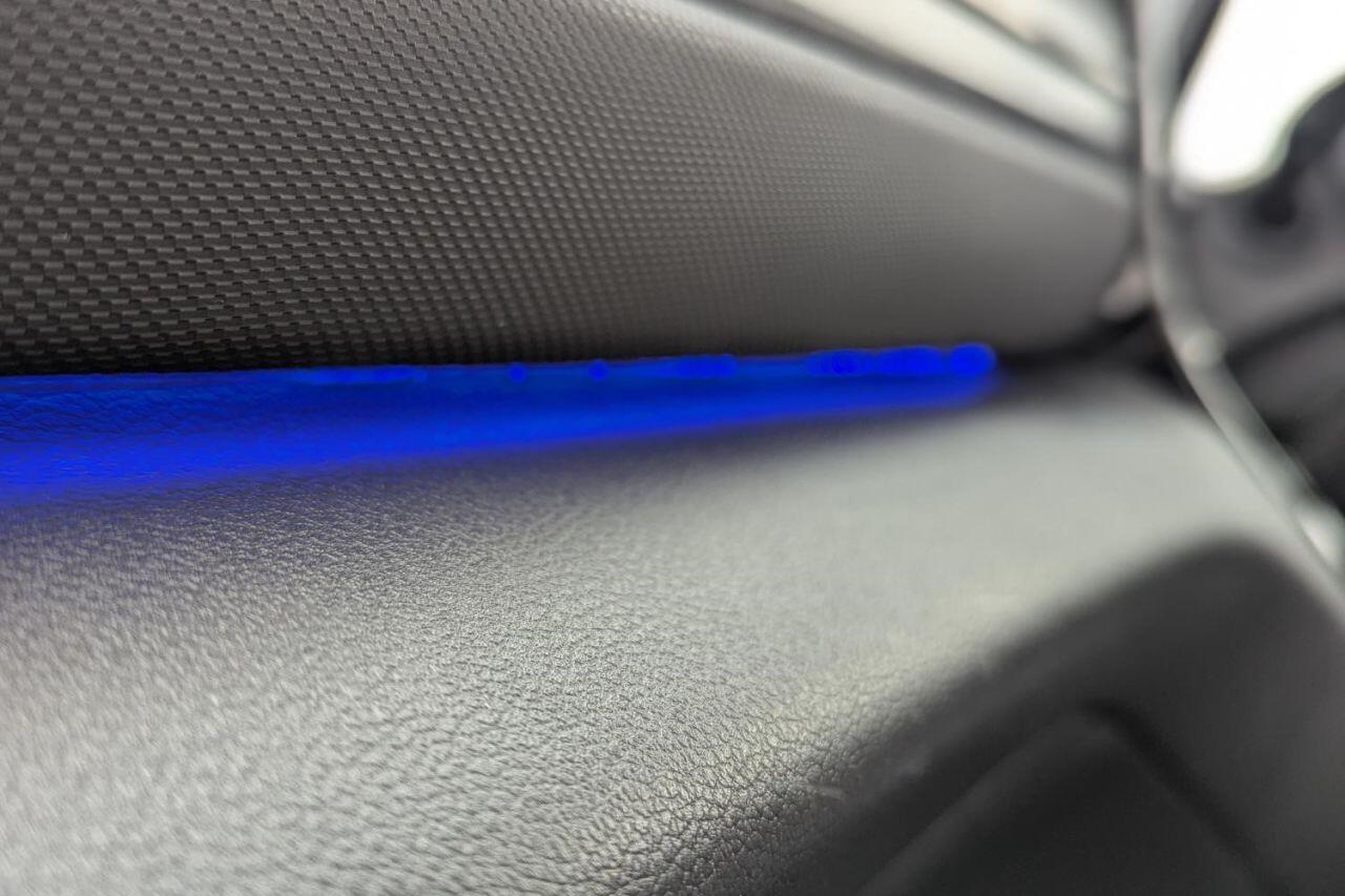 Hyundai Ioniq view 21