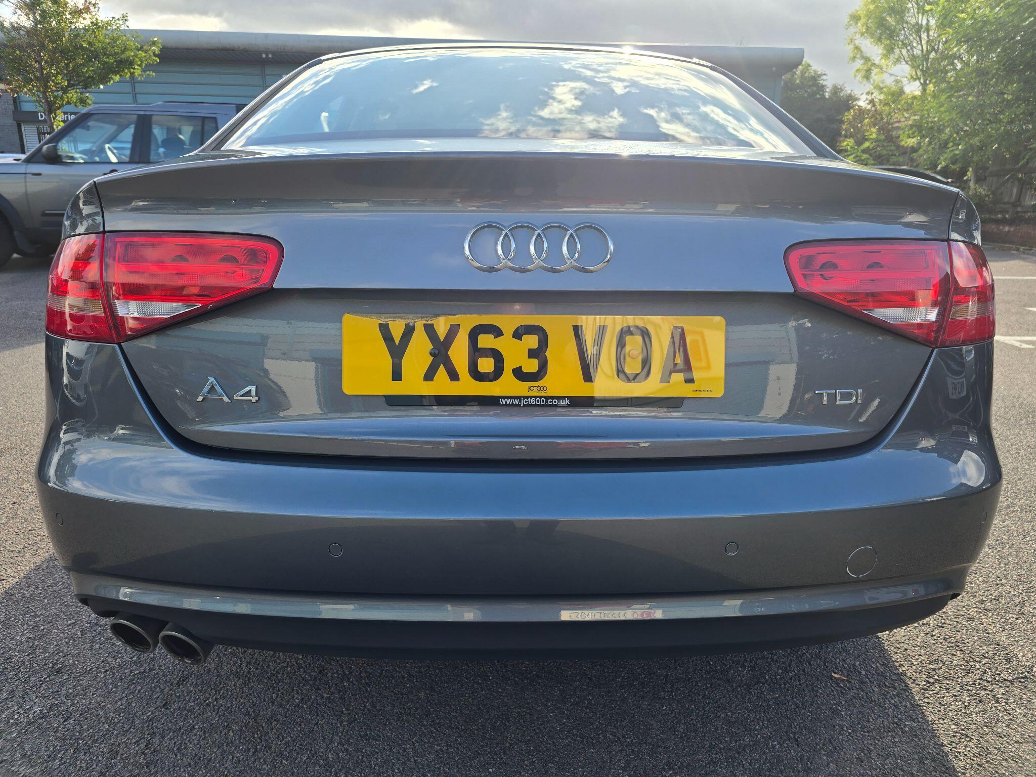 Audi A4 view 86