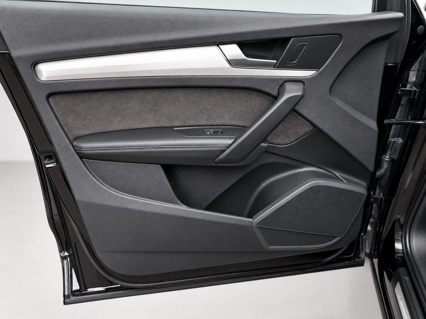 Audi SQ5 view 46