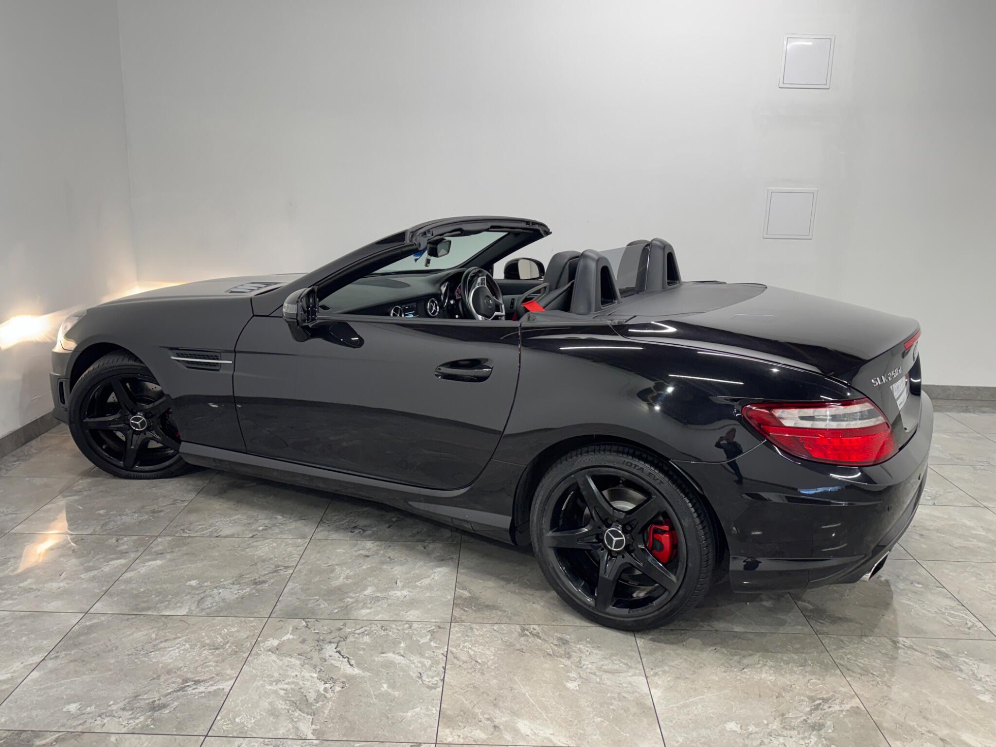 Mercedes-Benz SLK view 8