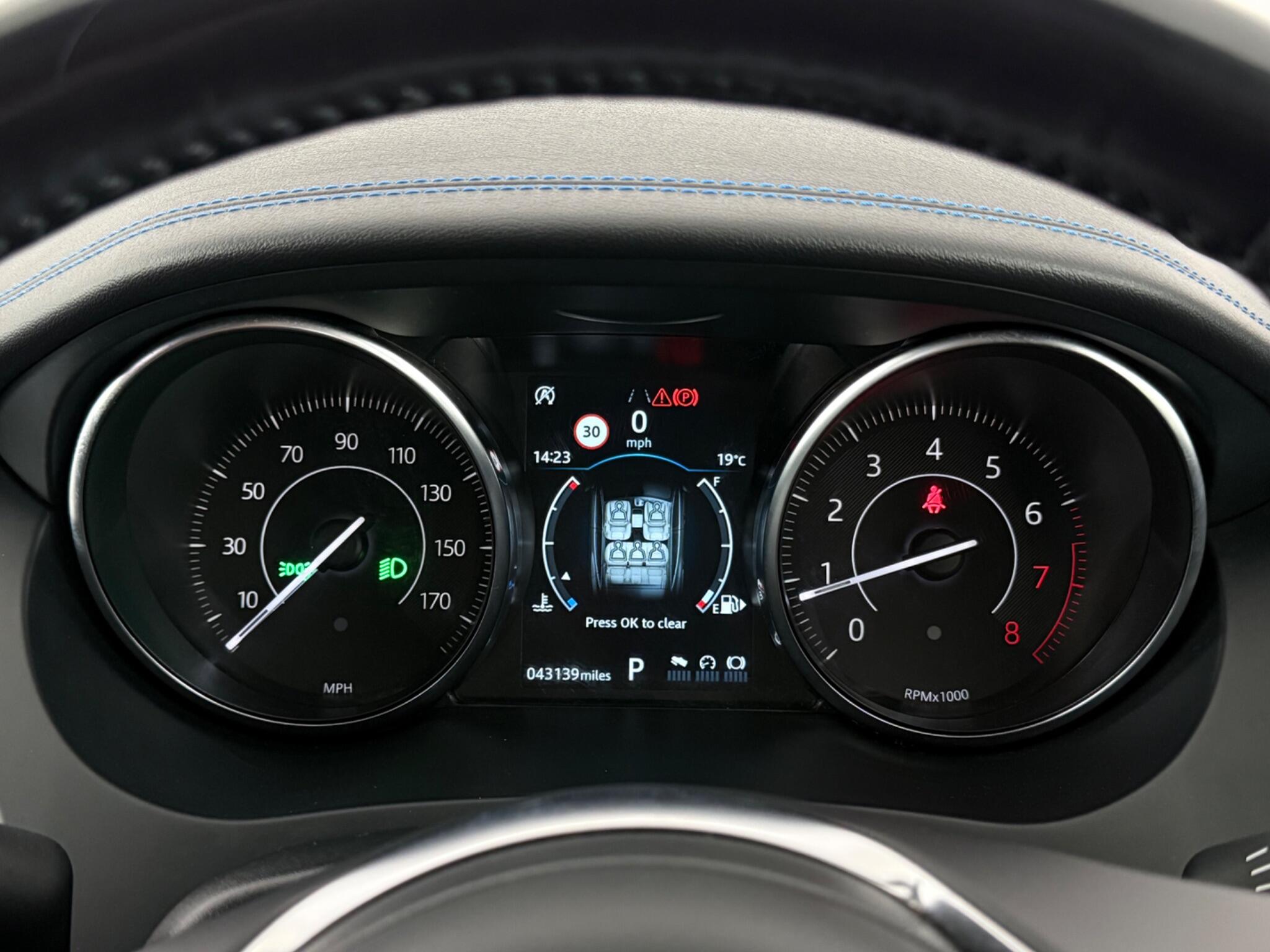Jaguar E-Pace view 15