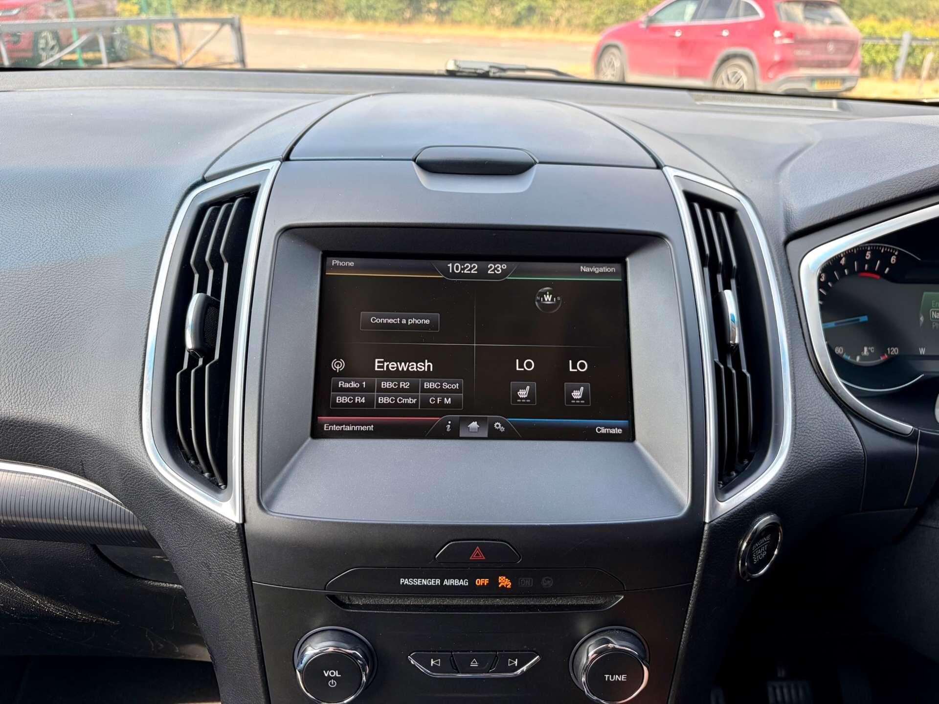 Ford Edge view 44