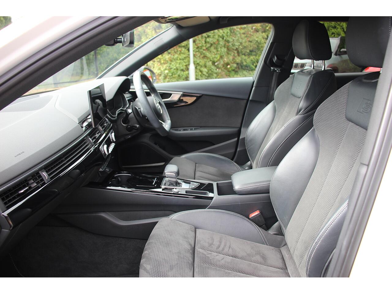 Audi A4 view 17