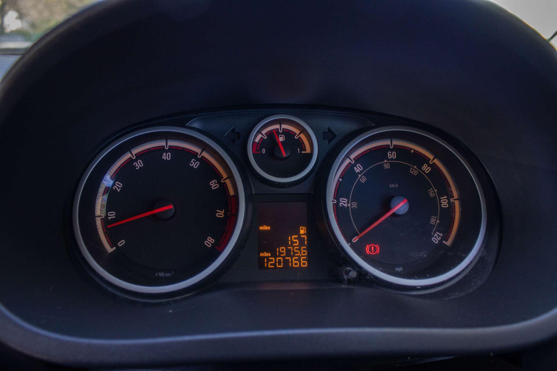 Vauxhall Corsa view 13