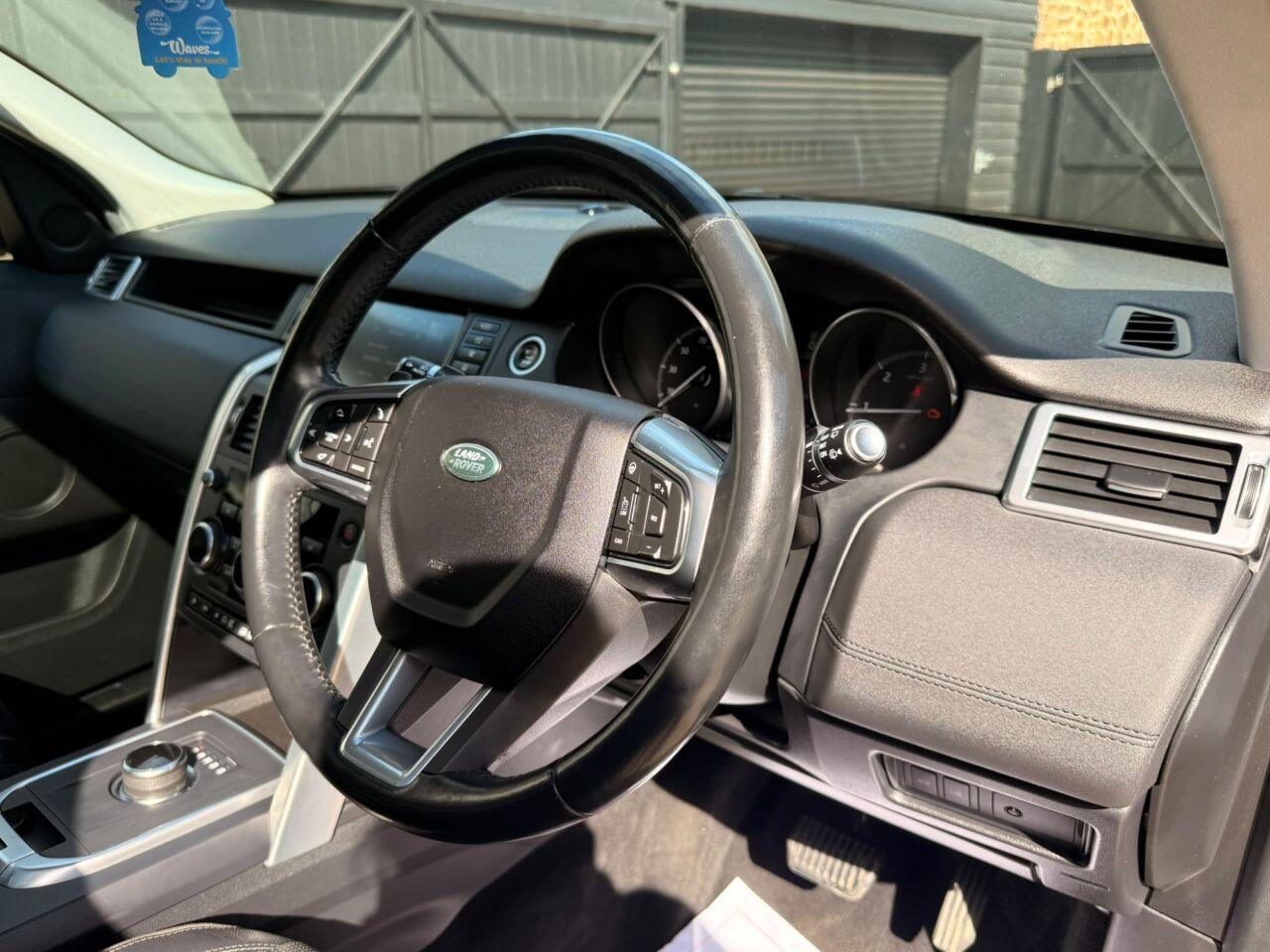 Land Rover Discovery Sport view 10