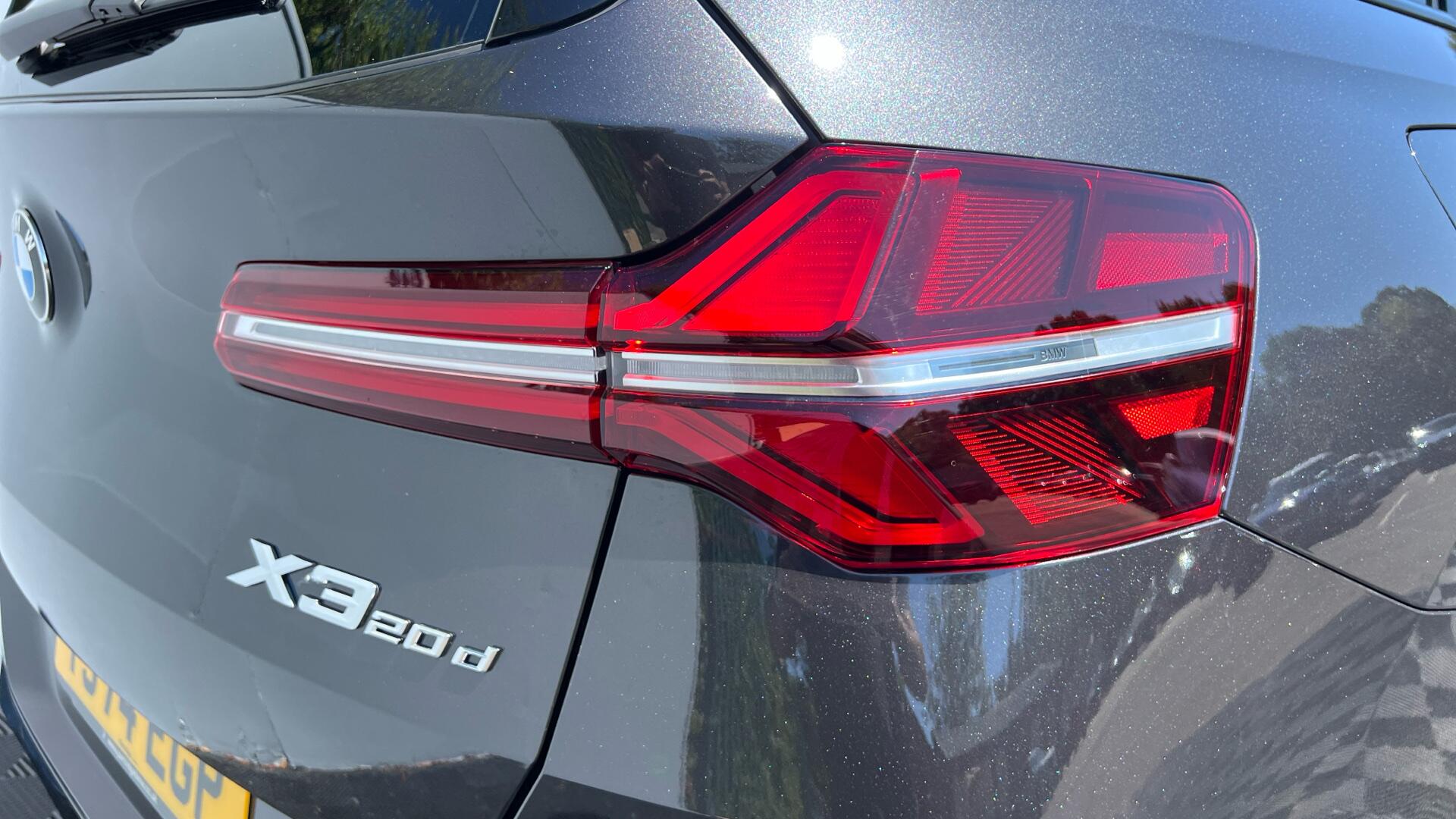 BMW X3 view 22
