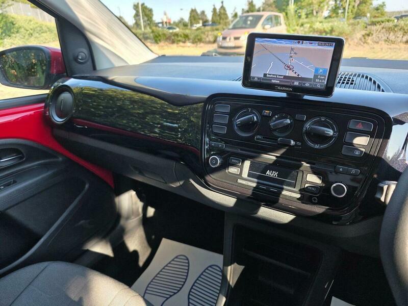 Volkswagen Up! view 43