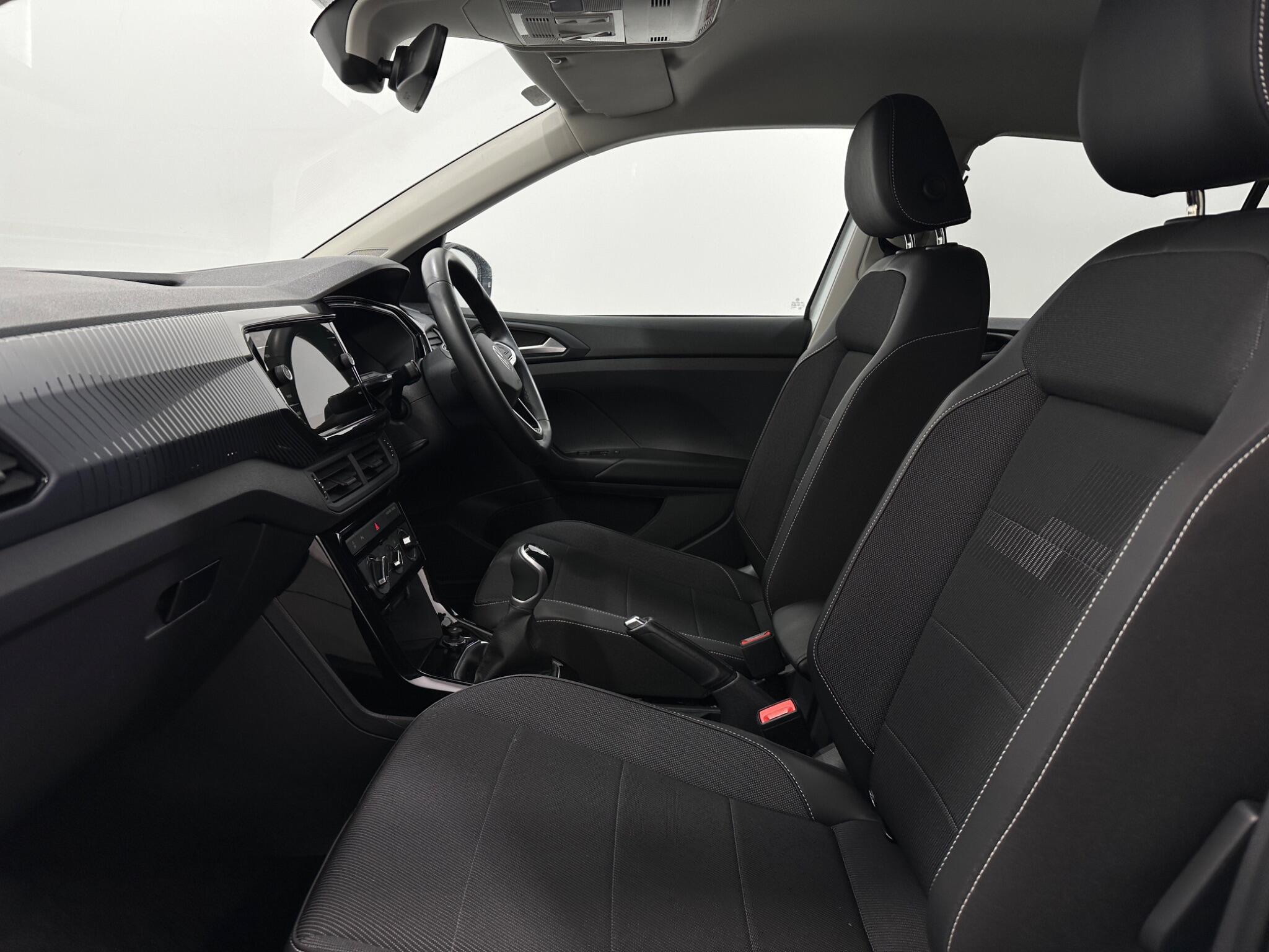 Volkswagen T-Cross view 34