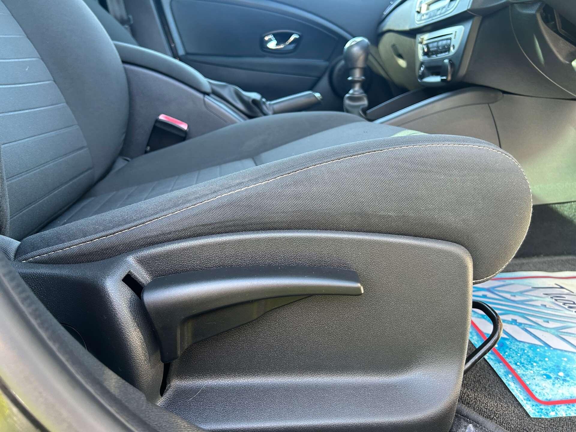 Renault Megane view 30