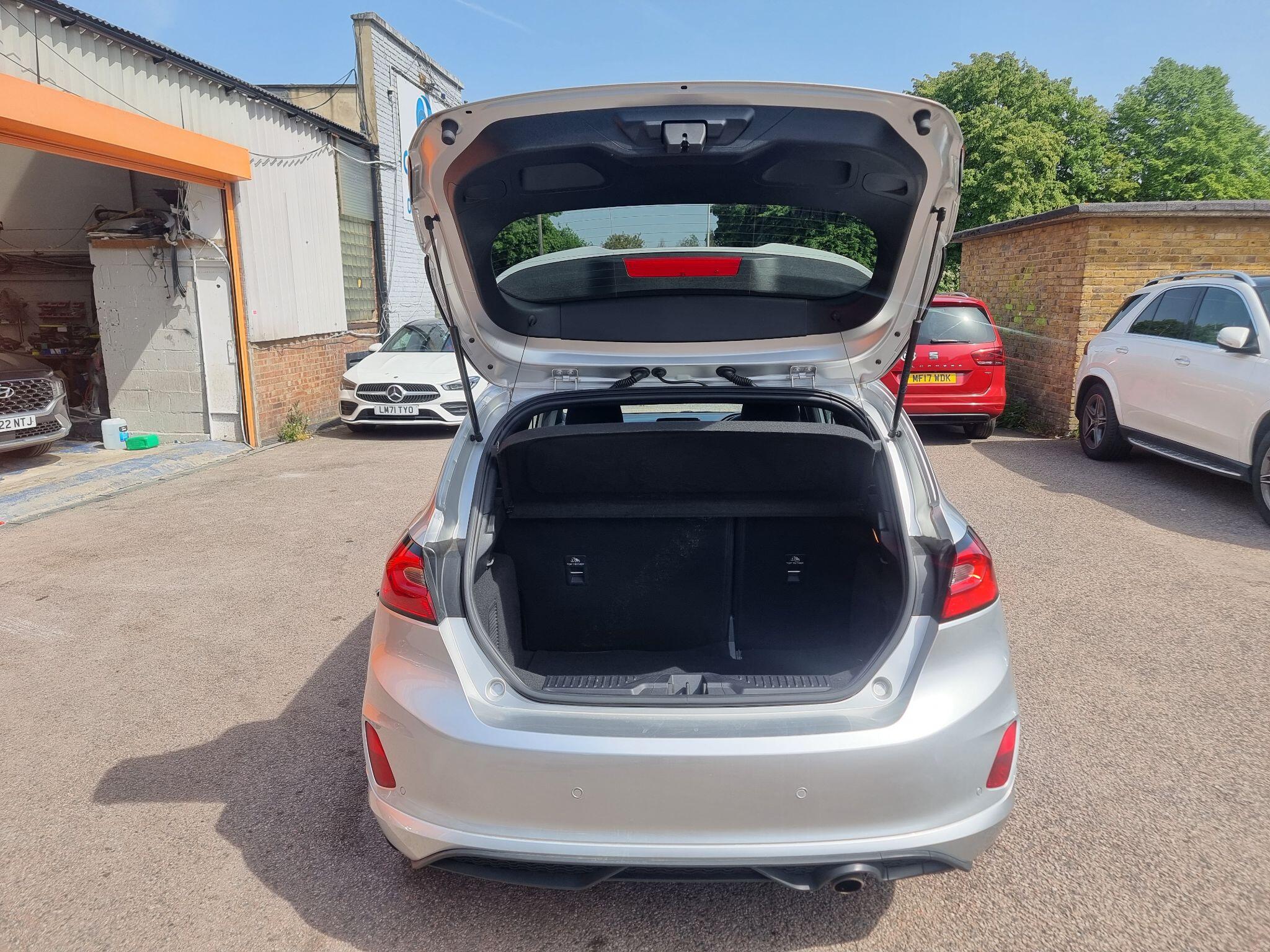 Ford Fiesta view 14