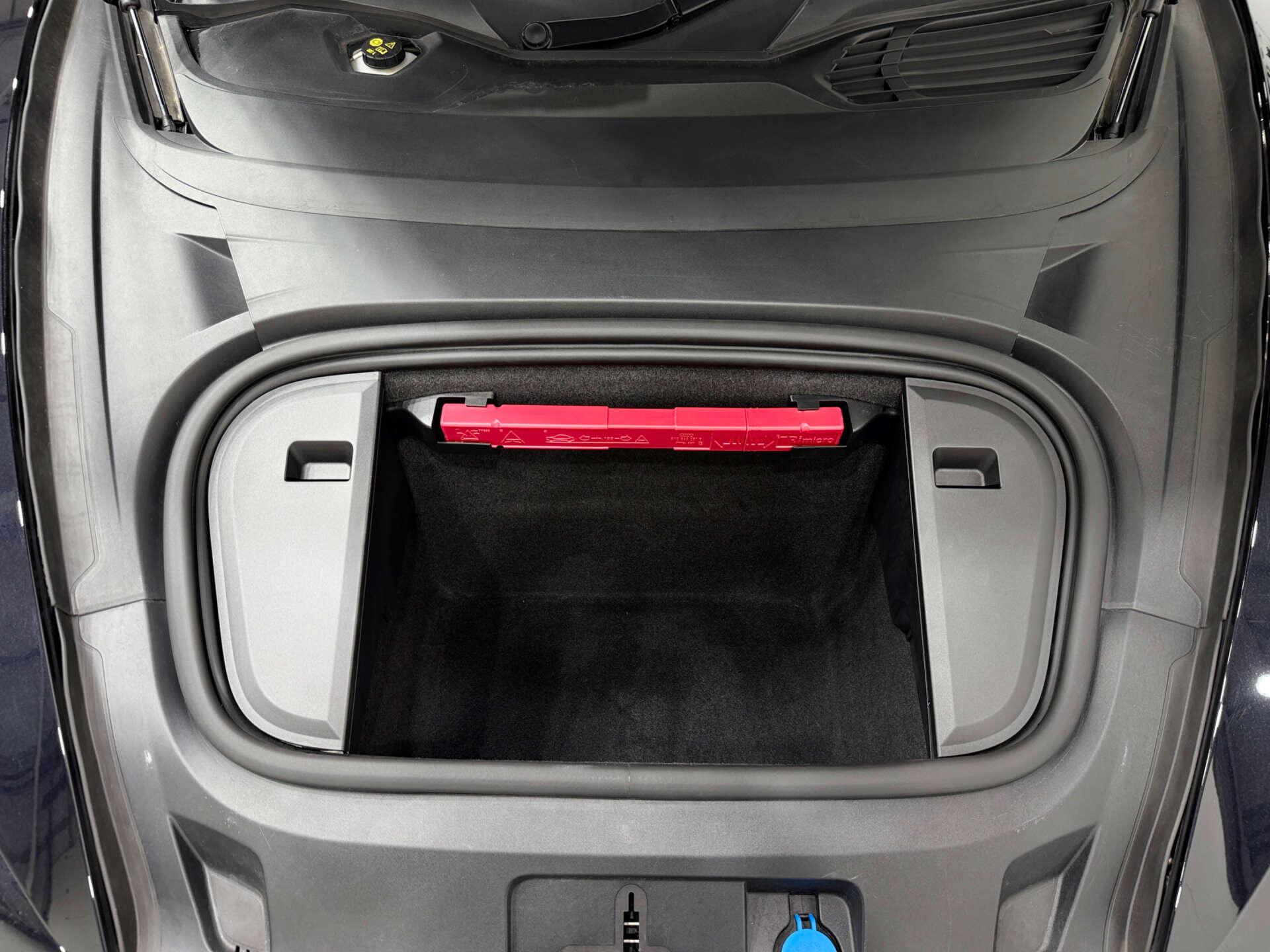 Porsche Taycan view 31