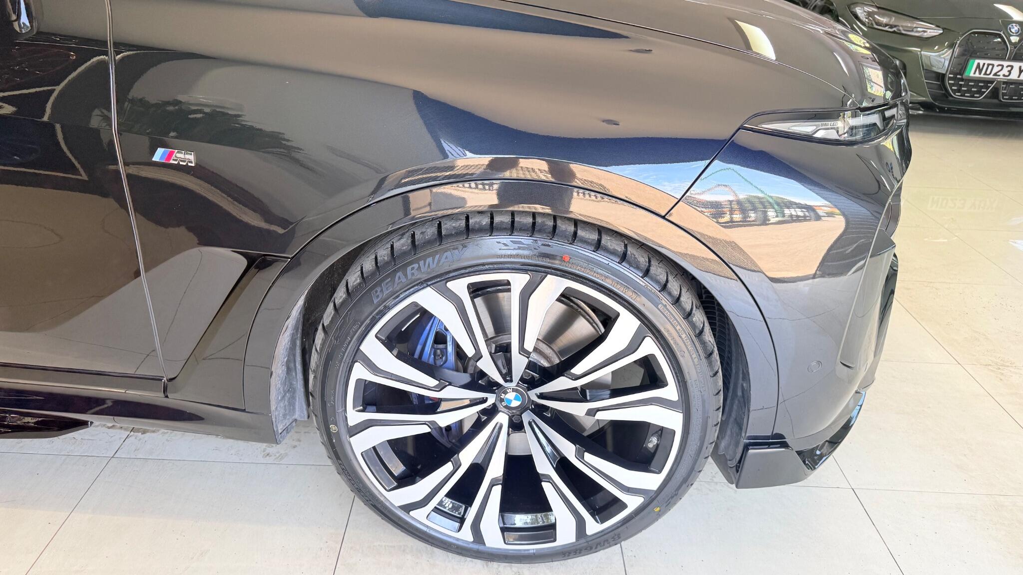 BMW X7 view 69