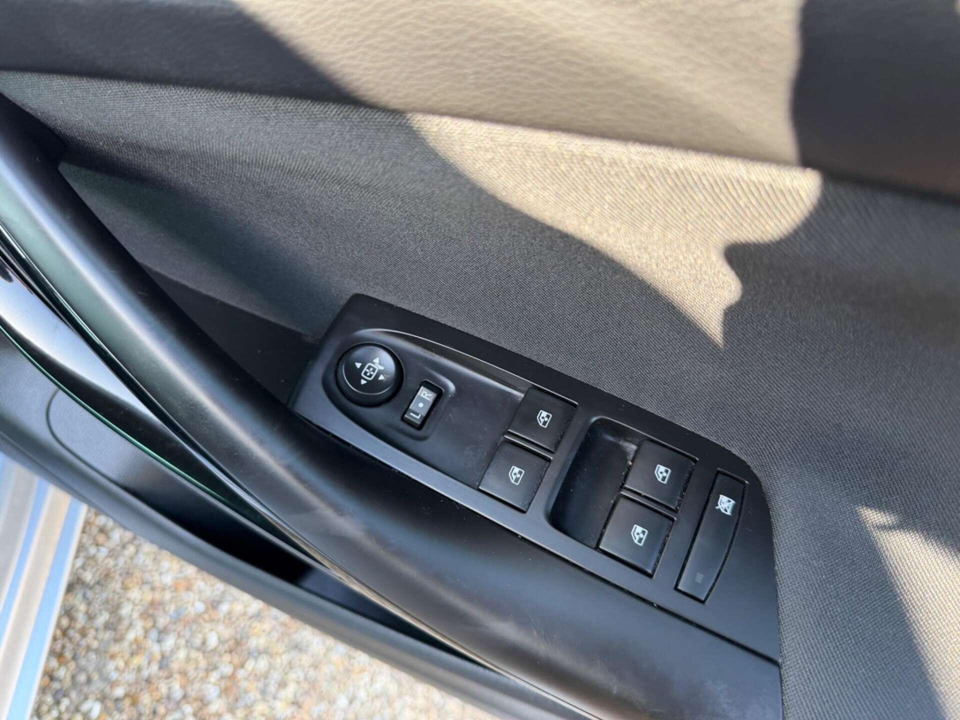 Vauxhall Astra view 13
