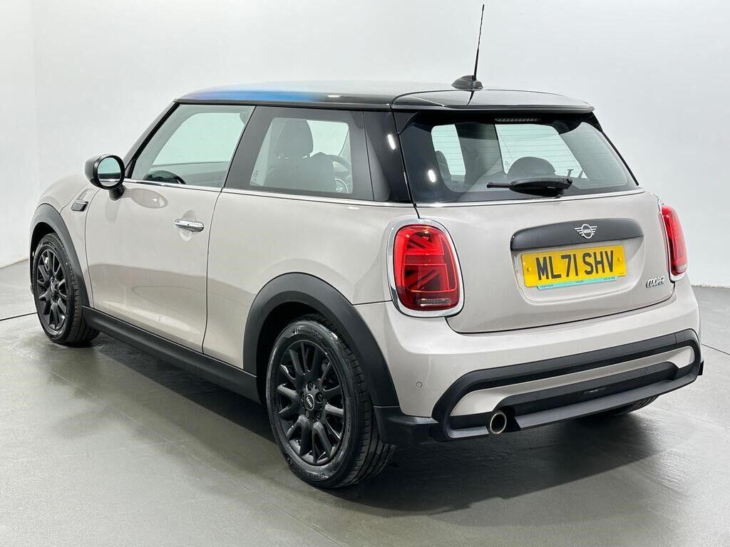 Mini Hatch view 6