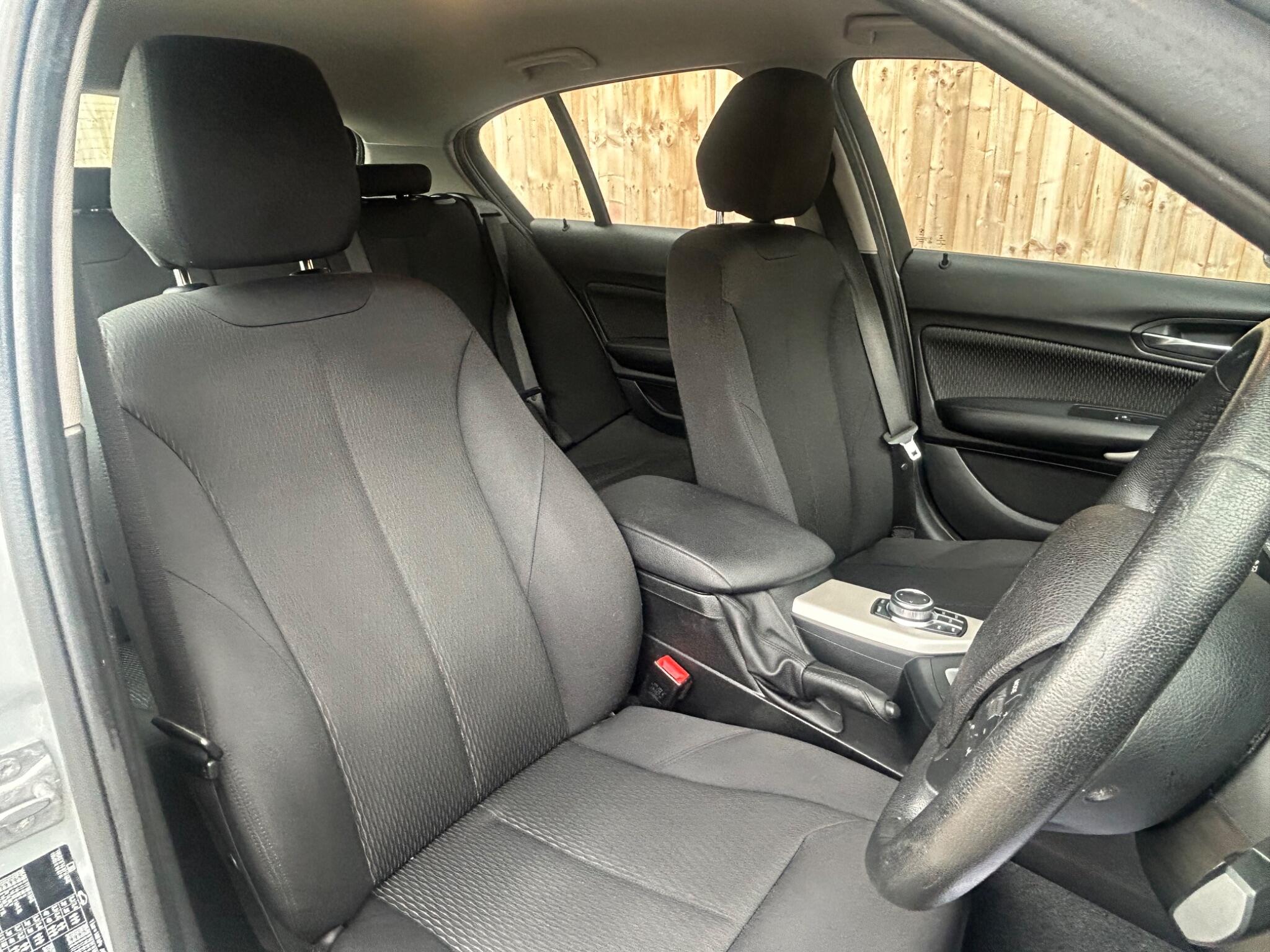 BMW 1 Series view 36
