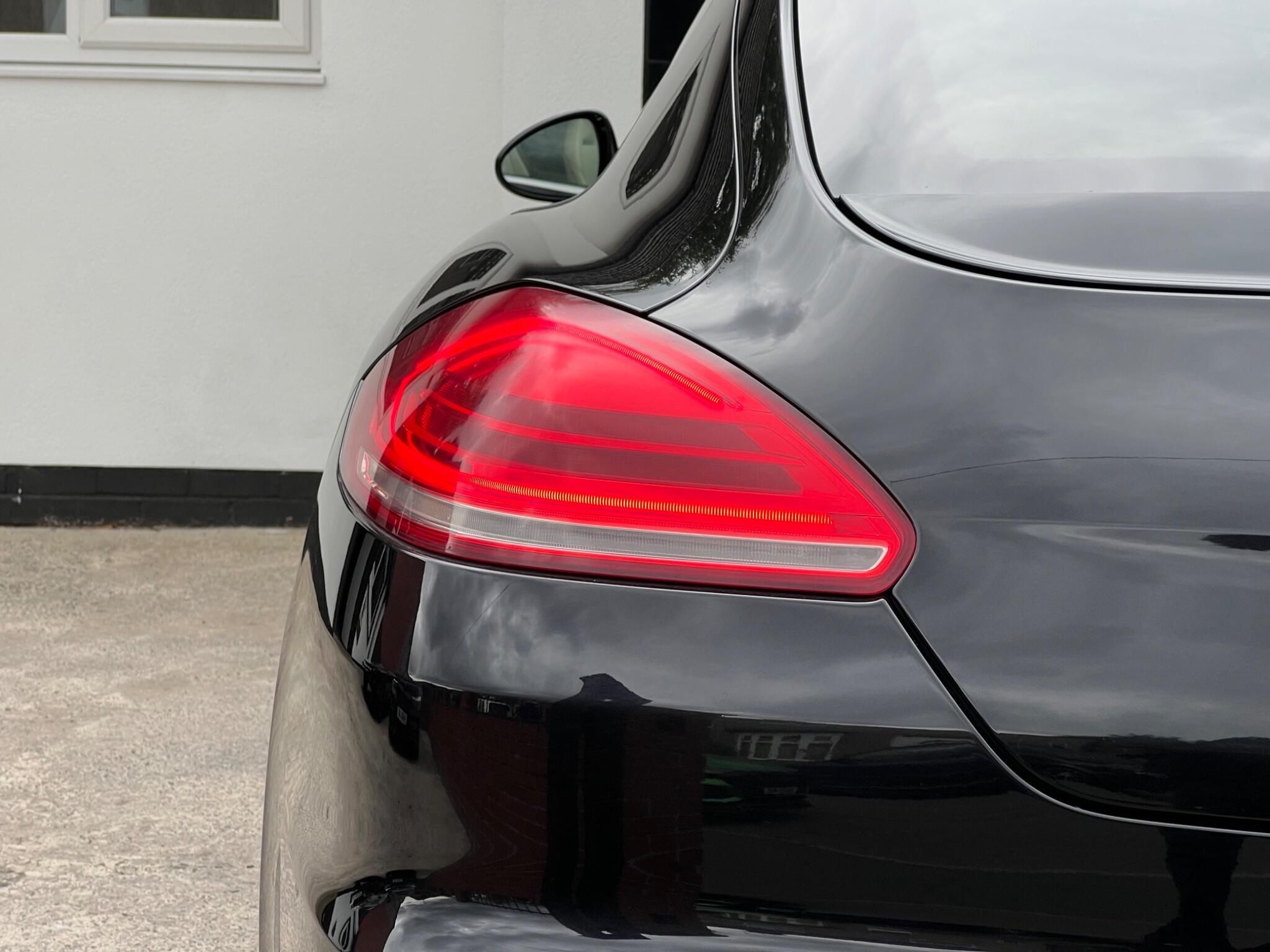 Porsche Panamera view 28